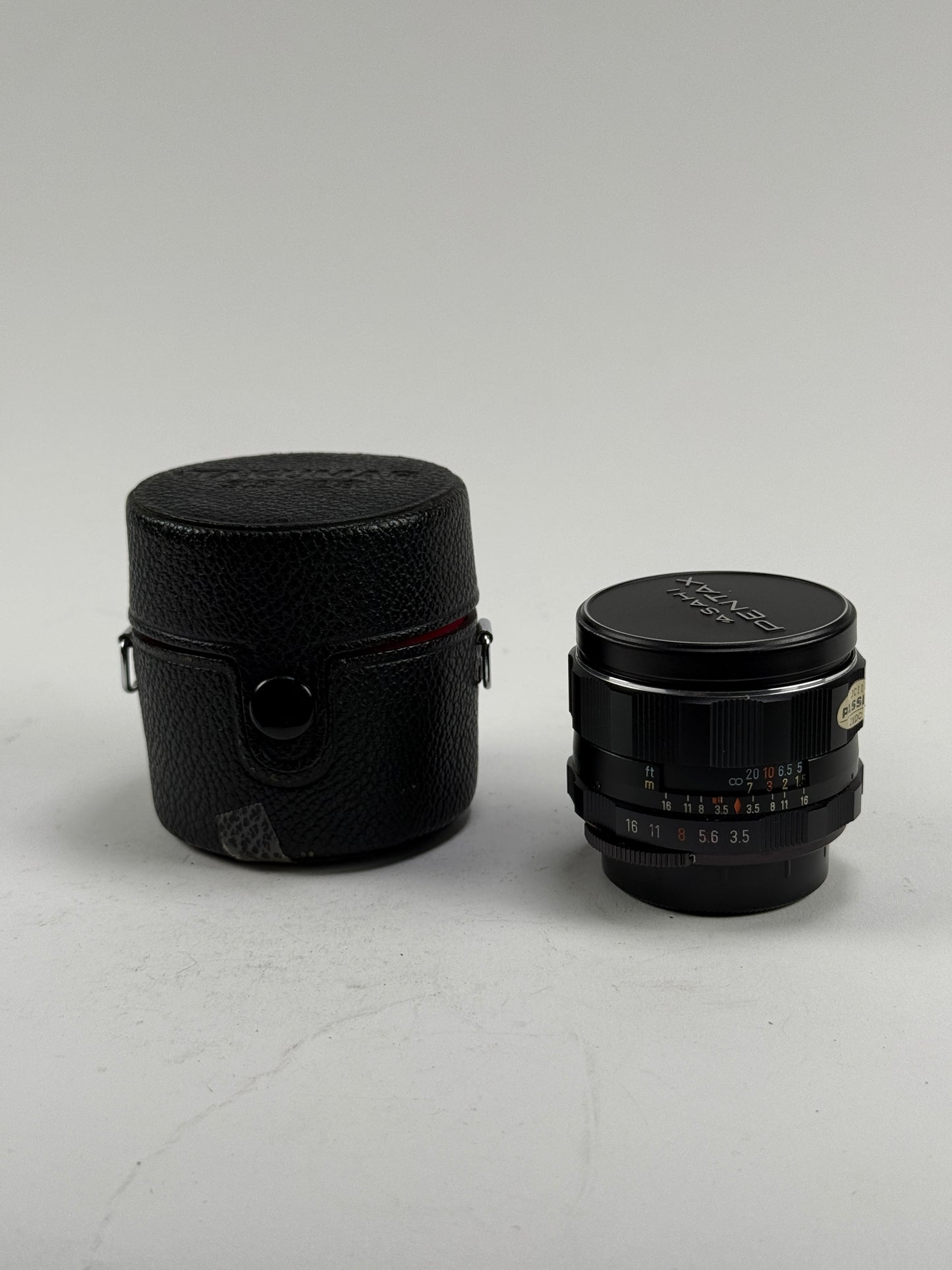 Asahi Pentax Super Takumar 28mm f3.5 Manual Lens M42 Screw Mount
