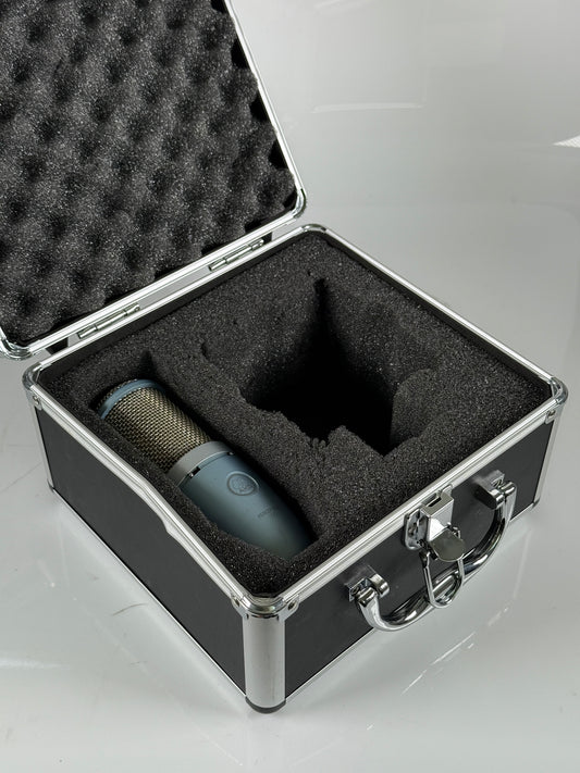 AKG Perception 220 Condenser Microphone
