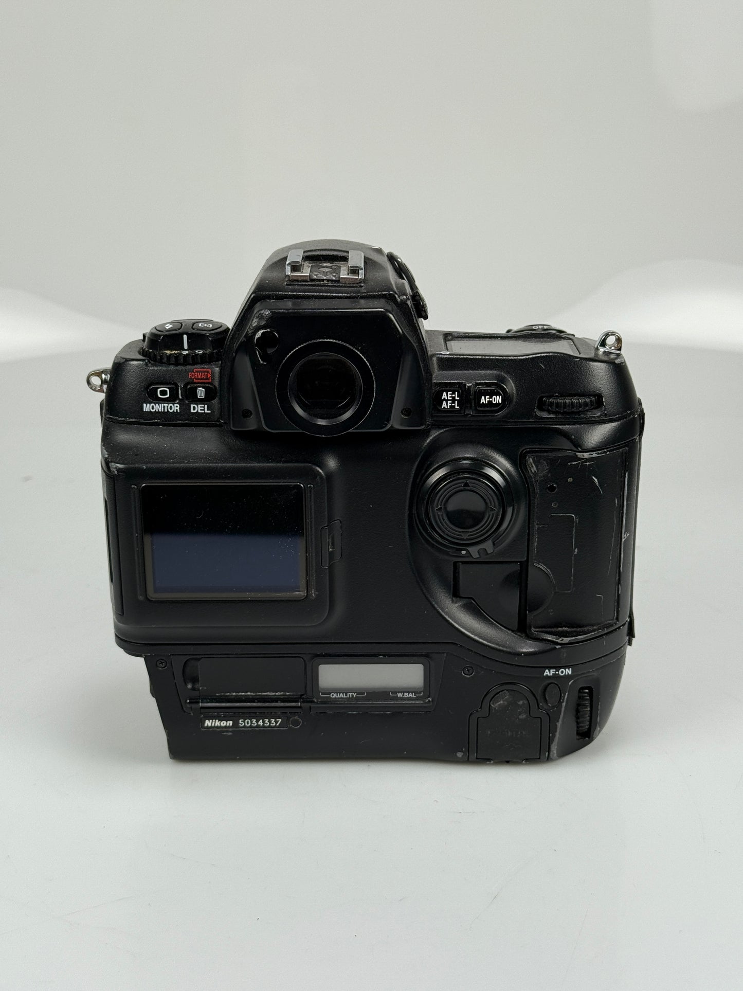 Nikon D1 Digital SLR Camera Body