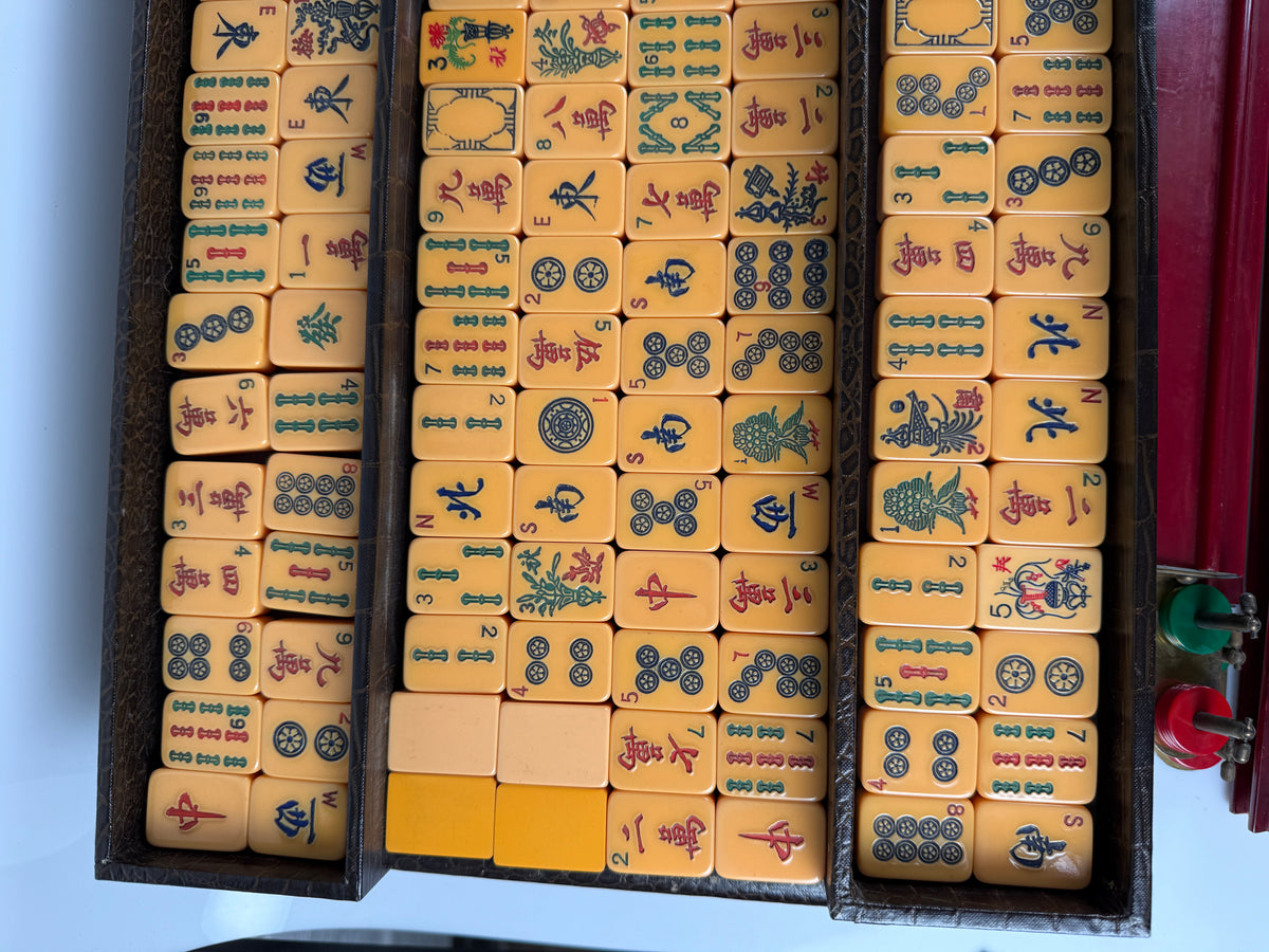 RARE Vintage Mahjong Mah Jong Jongg Bakelite Set with case 147 tiles