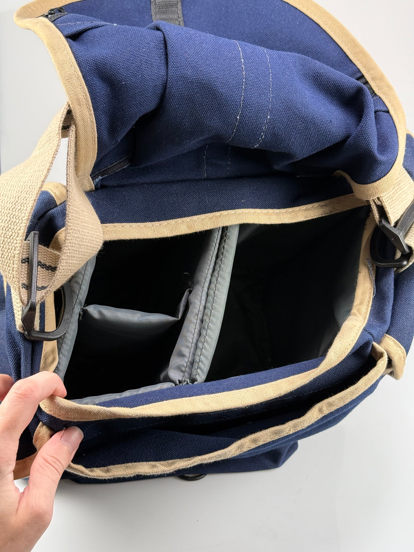 DOMKE F-3 CAMERA SHOULDER BAG IN Blue, with insert