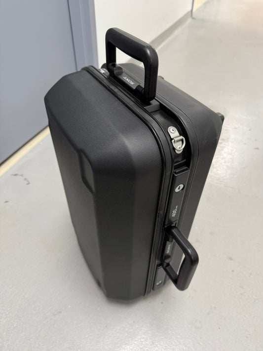 Sony 400mm f2.8 GM OSS telephoto lens hard case