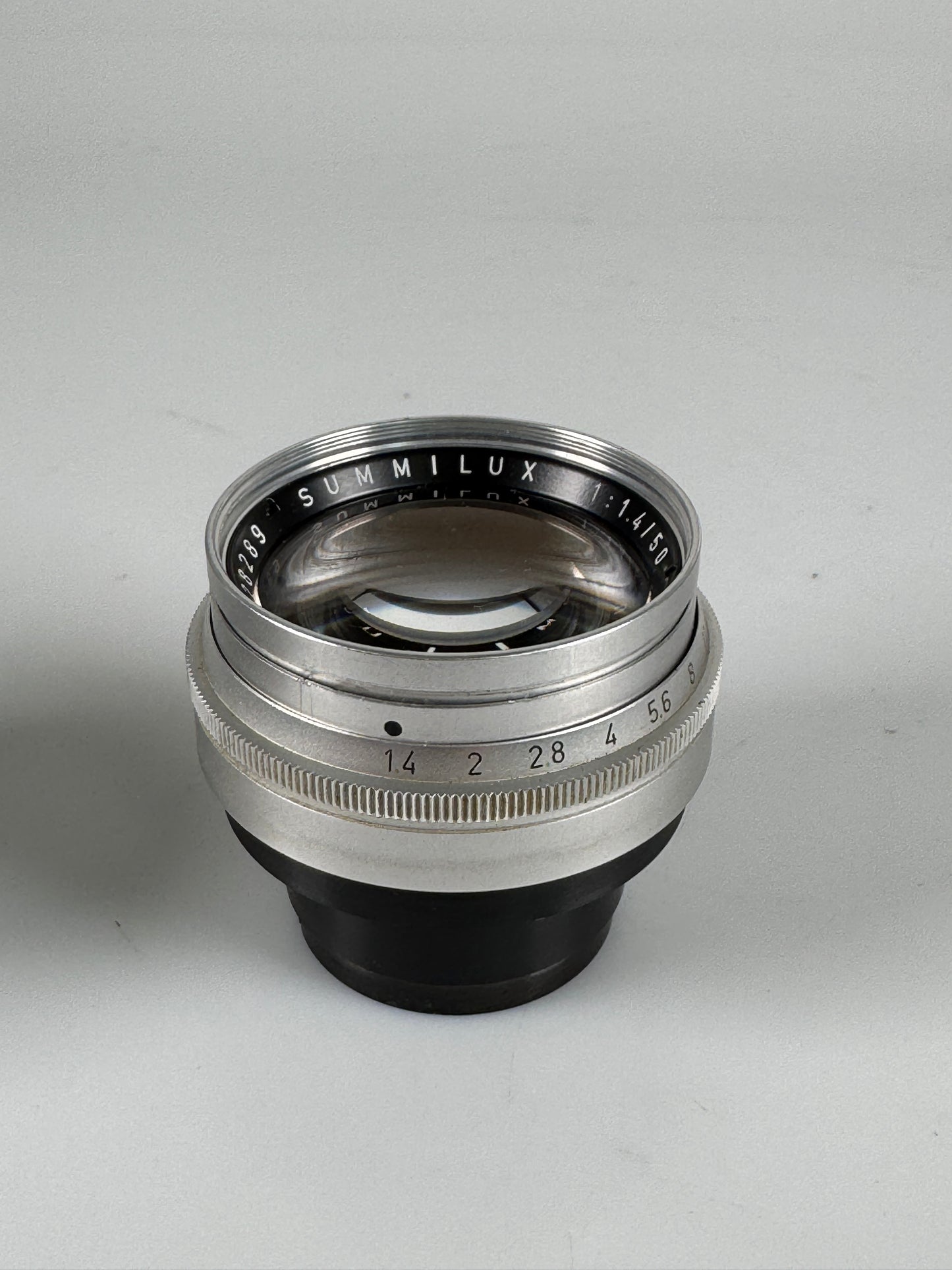 LEITZ Leica Summilux M 50mm F1.4 E43 Chrome Lens Scalloped