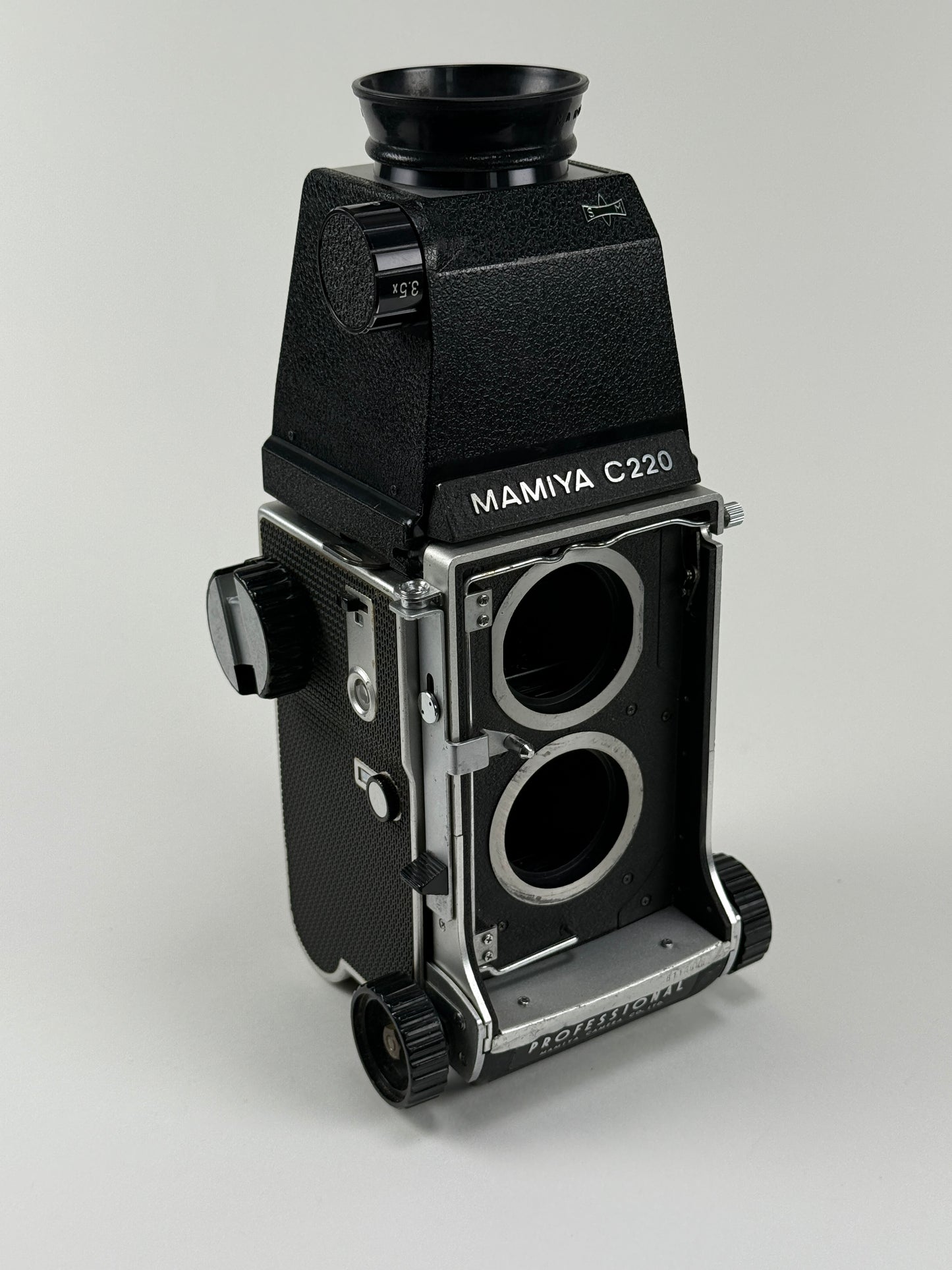 Mamiya C220 Pro TLR medium format Film camera body