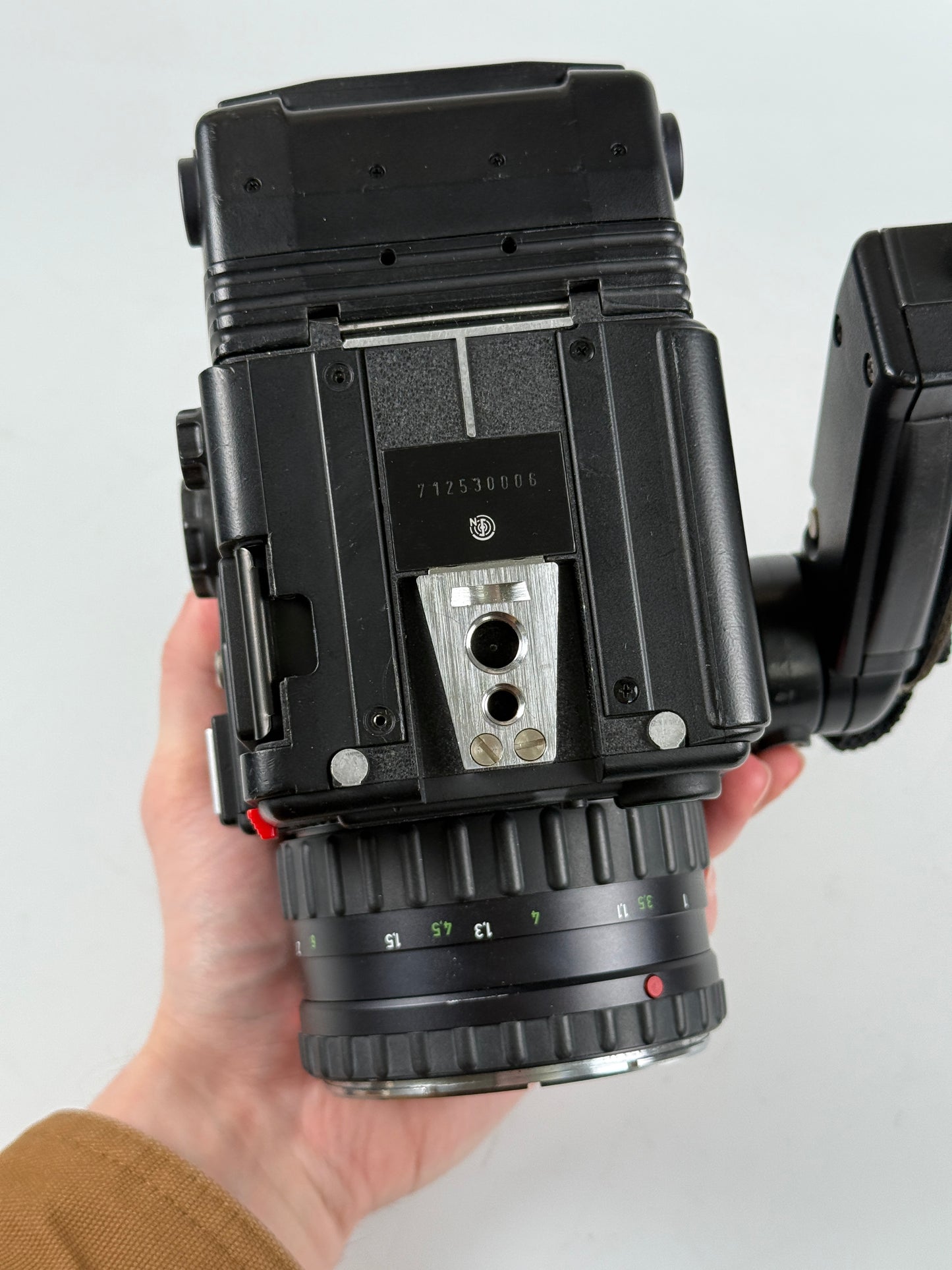 Rolleiflex - 6008 Professional Medium Format Film Camera 6x6 body 120 back, 80mm f2.8 lens kit