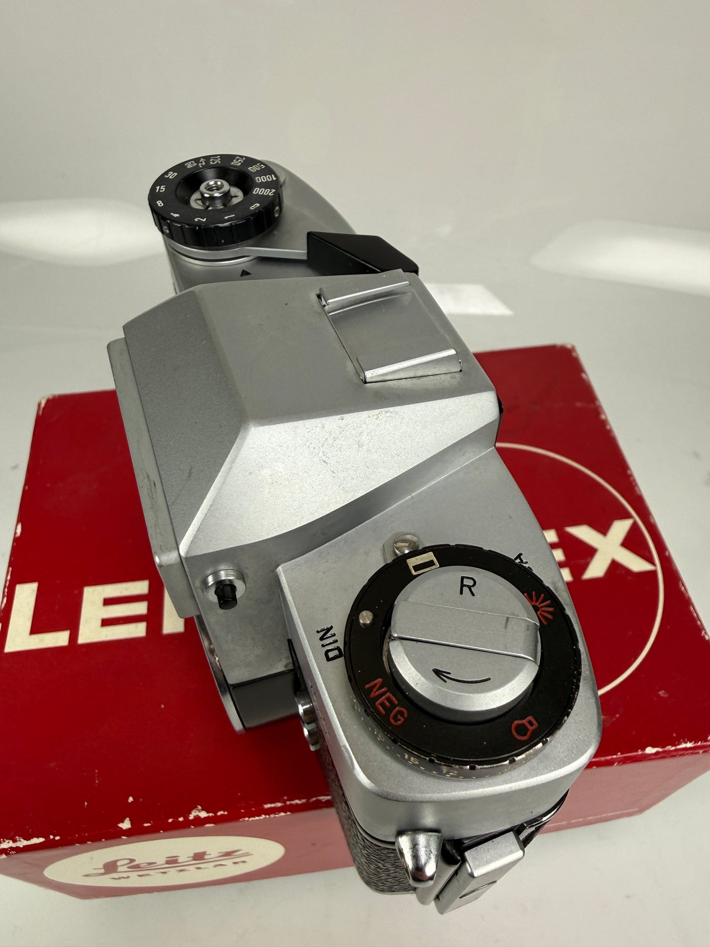 Leicaflex SL Chrome Body 35mm film camera with Red dial EARLY 1968