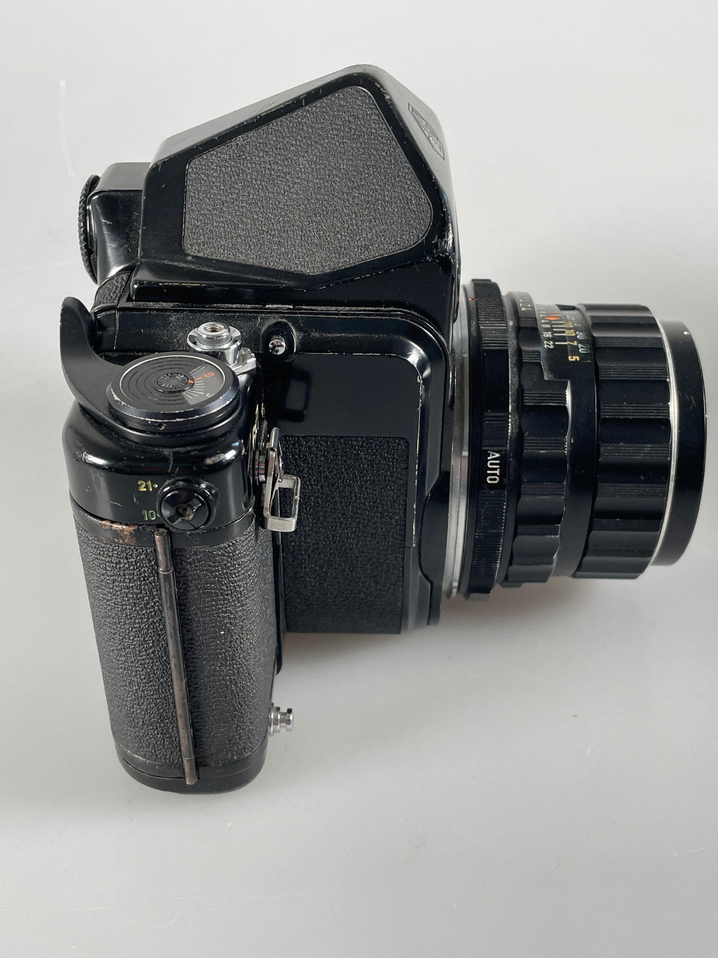 Pentax 67 6x7 Film Camera Prism with 105mm f2.4 Lens