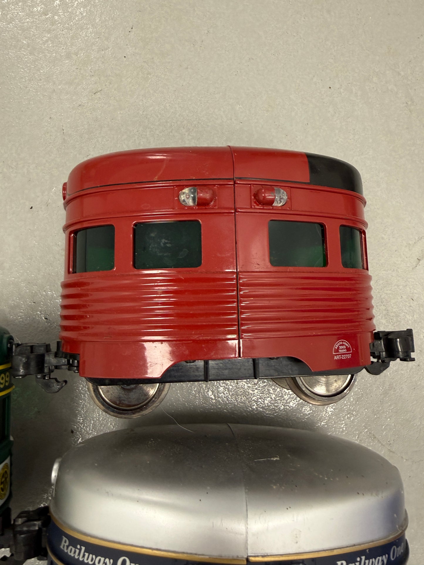 3 Aristo Craft G Scale 22707, 22705, 22709 Powered Eggliner Locomotive Lady Bug, oval office