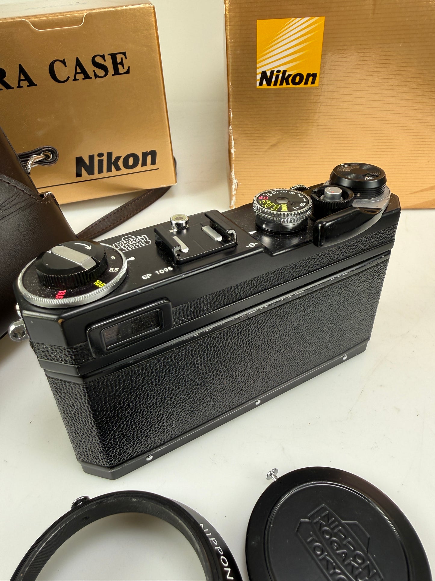 Nikon SP Limited Edition Black Body w/ 3.5cm 35mm f1.8 lens kit