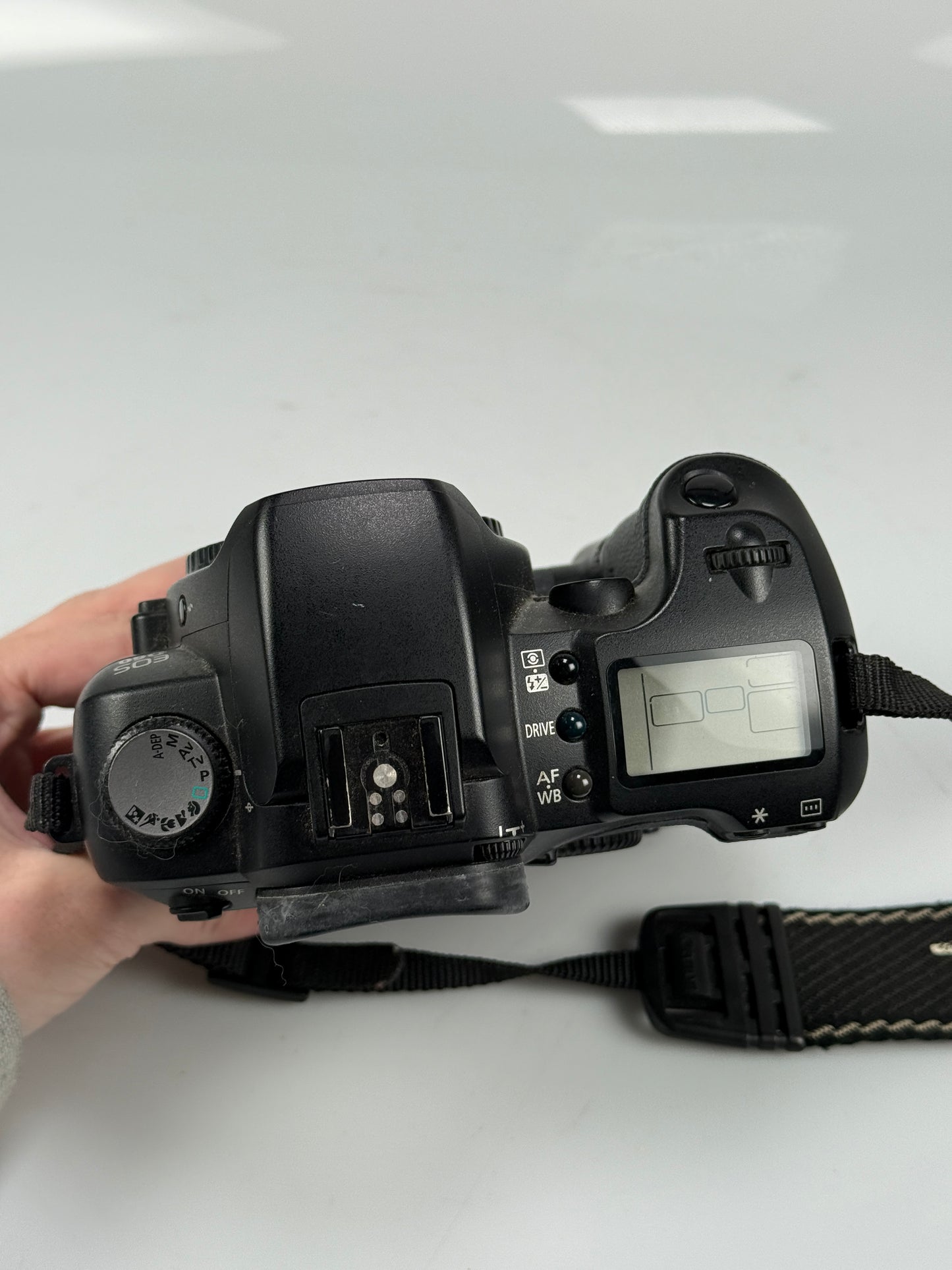 Canon EOS D60 6.3MP Digital SLR Camera Body with grip