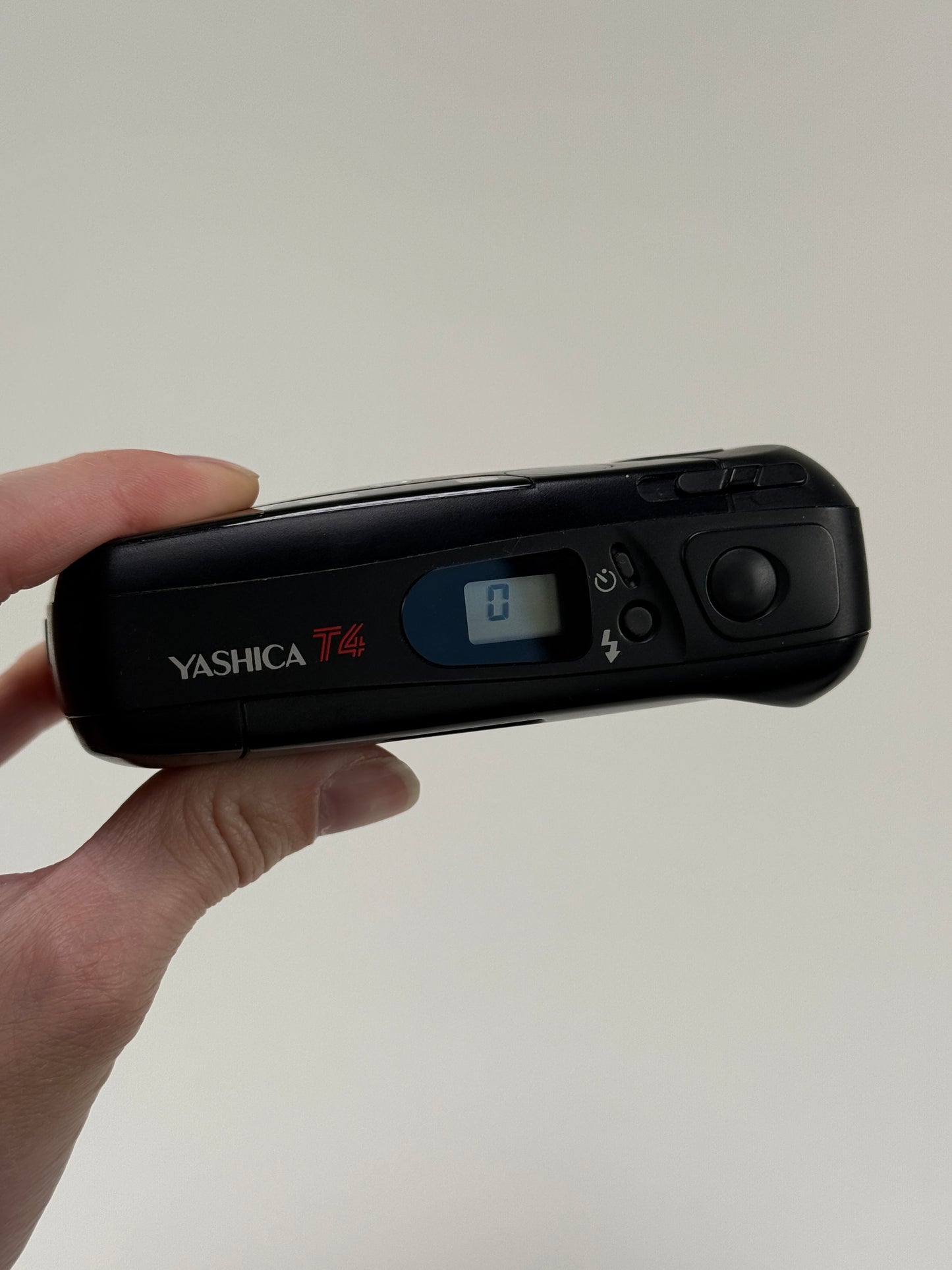 Yashica T4 T* Carl Zeiss 35mm F3.5 Lens Camera black