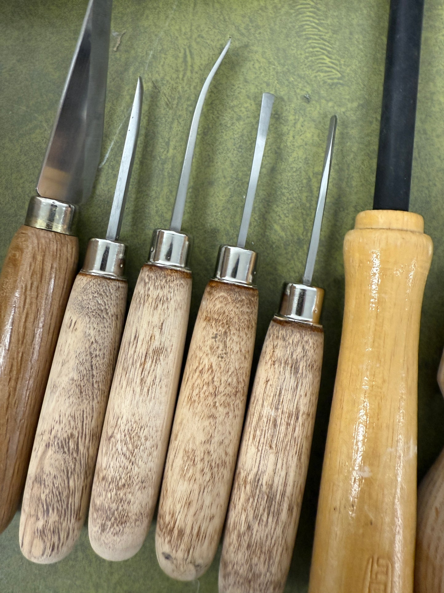 Vintage lot of 12 Carving Gouge Chisel