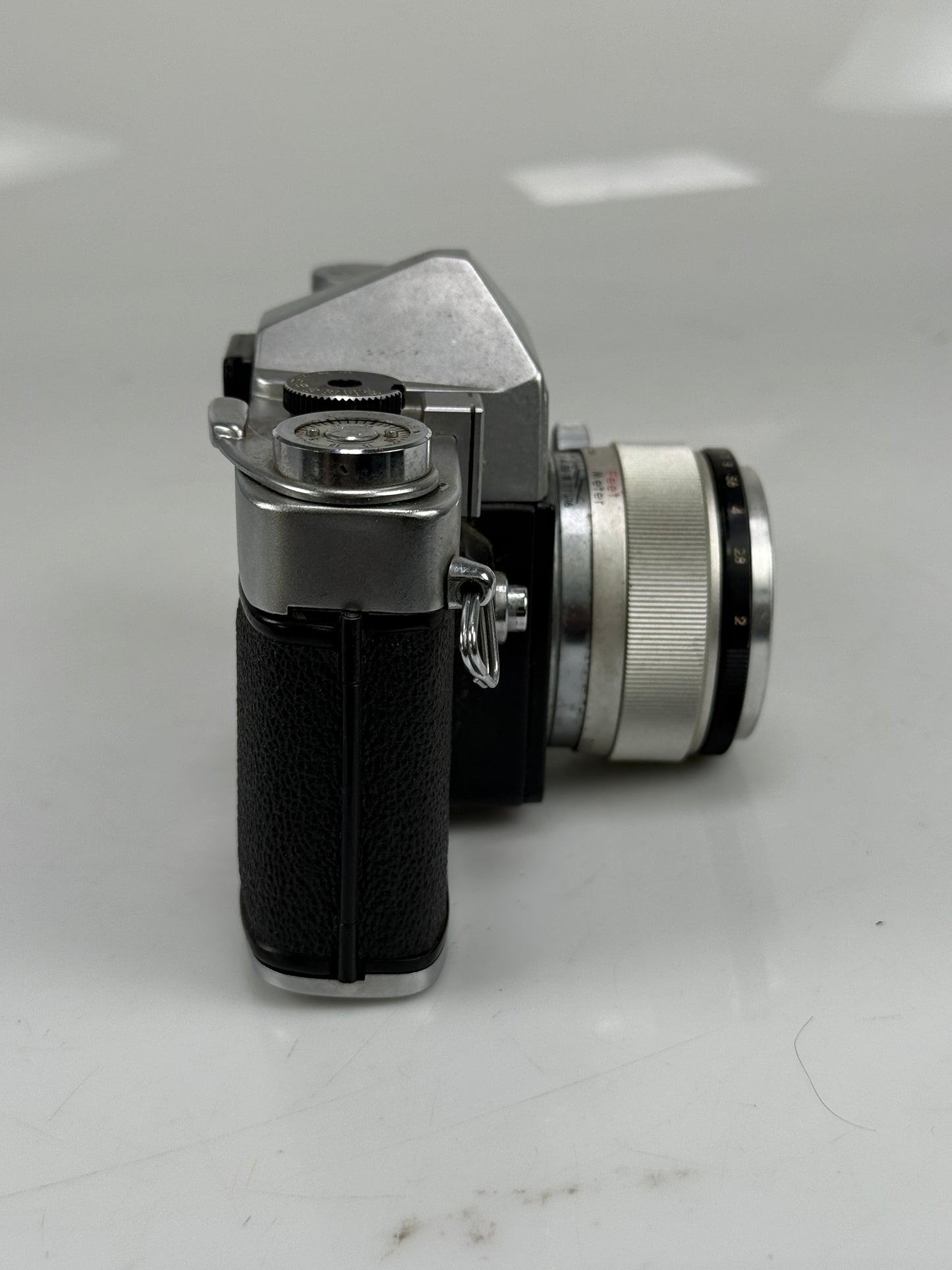 Wards SLR 500 w/ Tominon 5cm 50mm f2 Tomioka M-42 mount lens