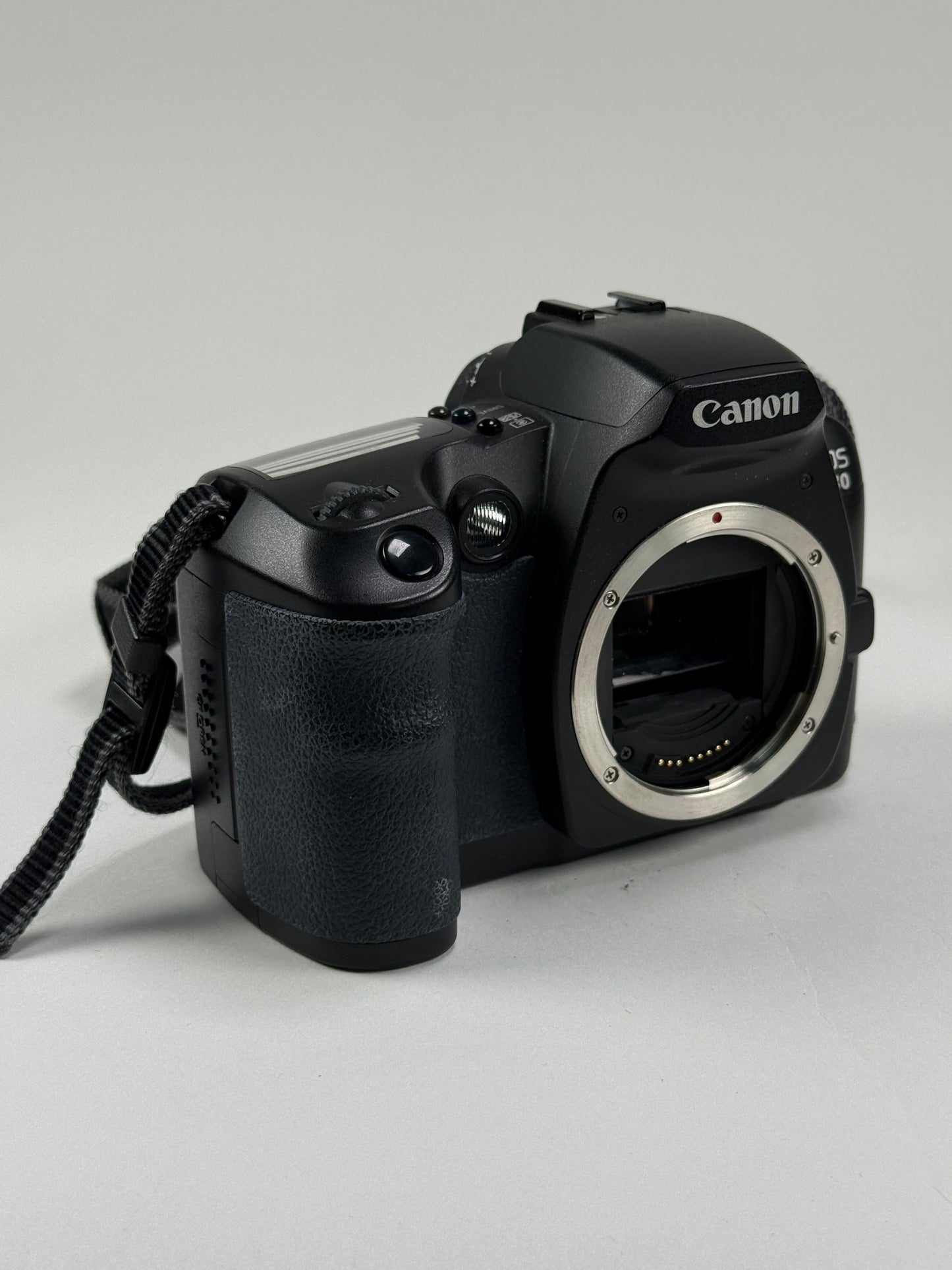 Canon EOS D30 3.1 MP Digital SLR Camera Body