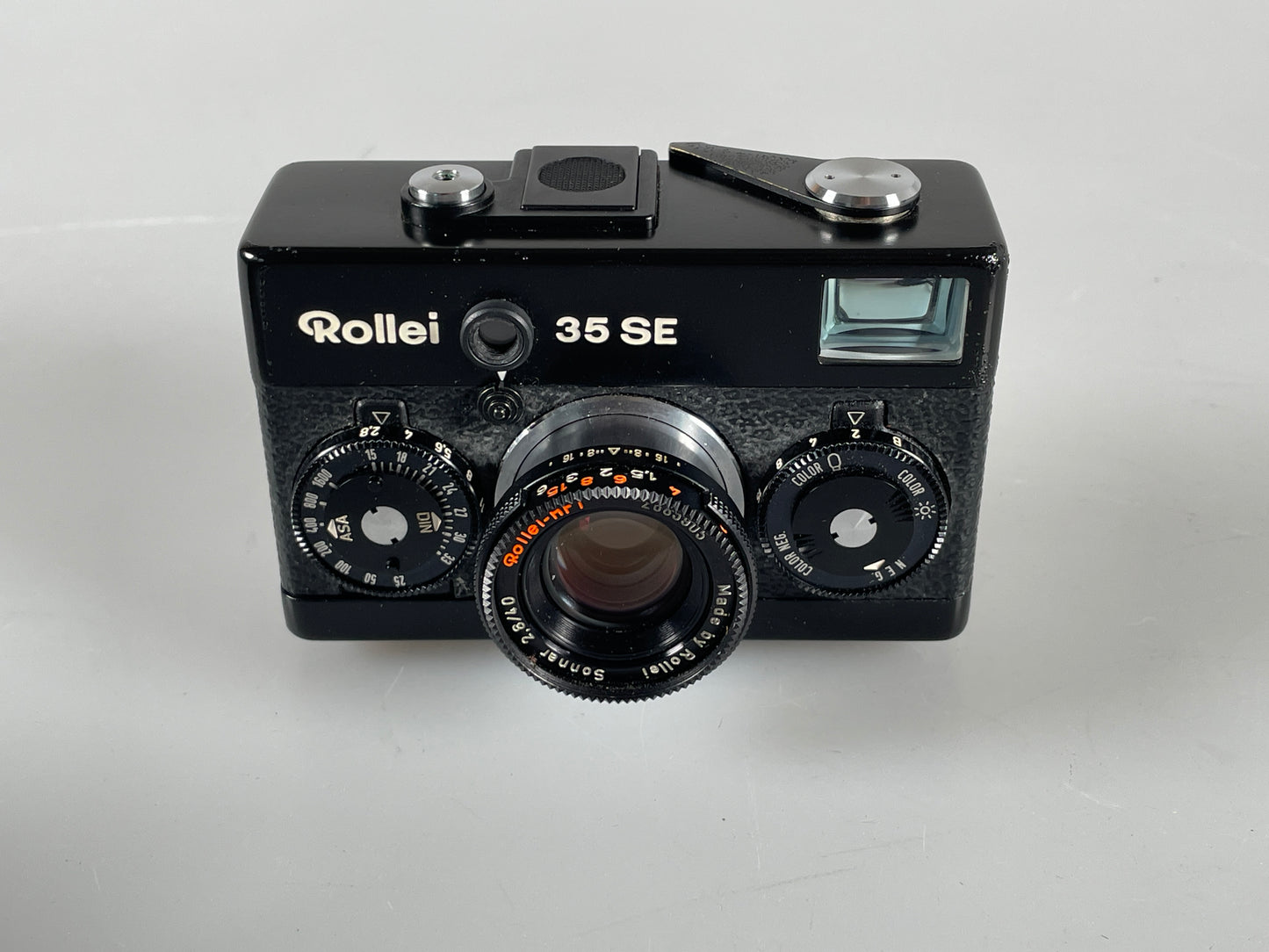 Rollei 35 35SE 40mm Sonnar f2.8 HFT Lens black