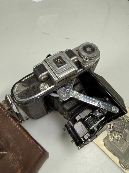 Zeiss Ikonta Super Ikonta 531 with 7.5cm 75mm f3.5 Tessar lens medium format camera