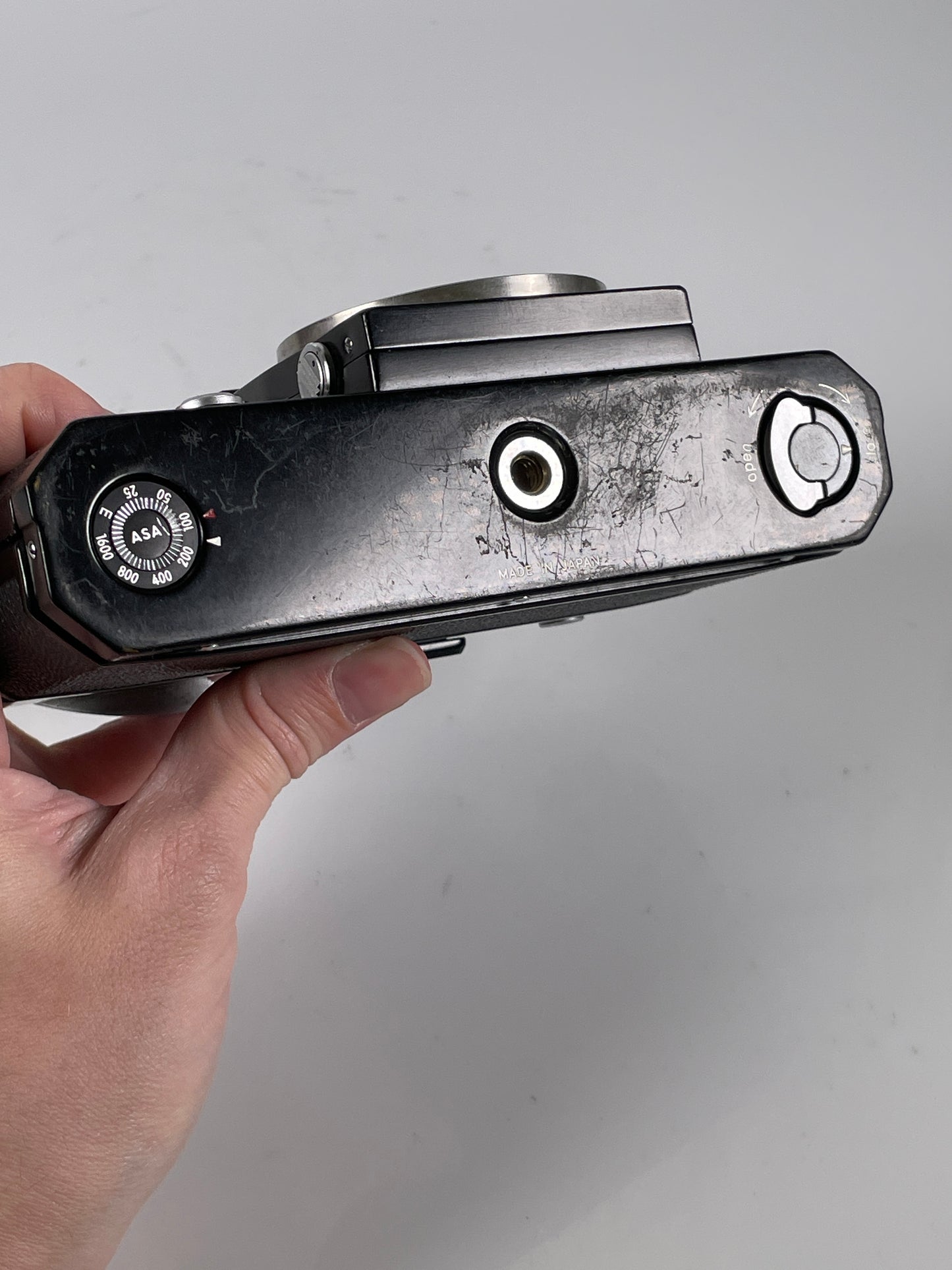 Nikon F Black body prism eye level finder 35mm film camera
