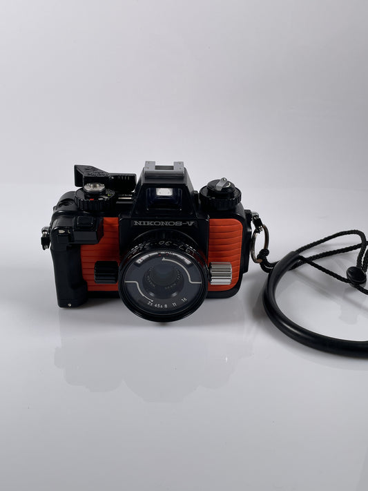 NIKON NIKONOS V Underwater Film Camera 35mm Orange kit with 35mm f2.5