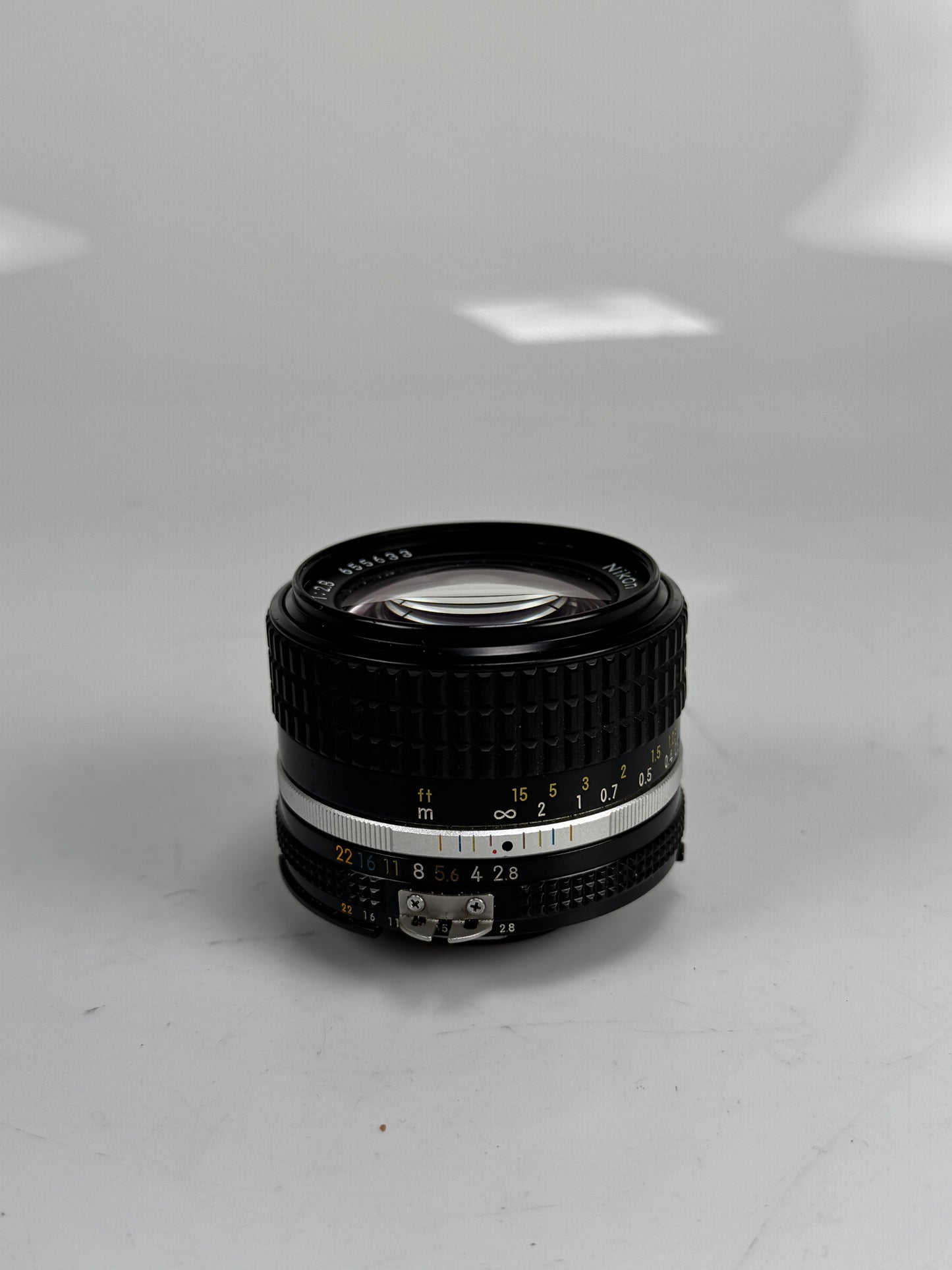 Nikon Ai-s ais Nikkor 28mm f2.8 Wide Angle MF Lens