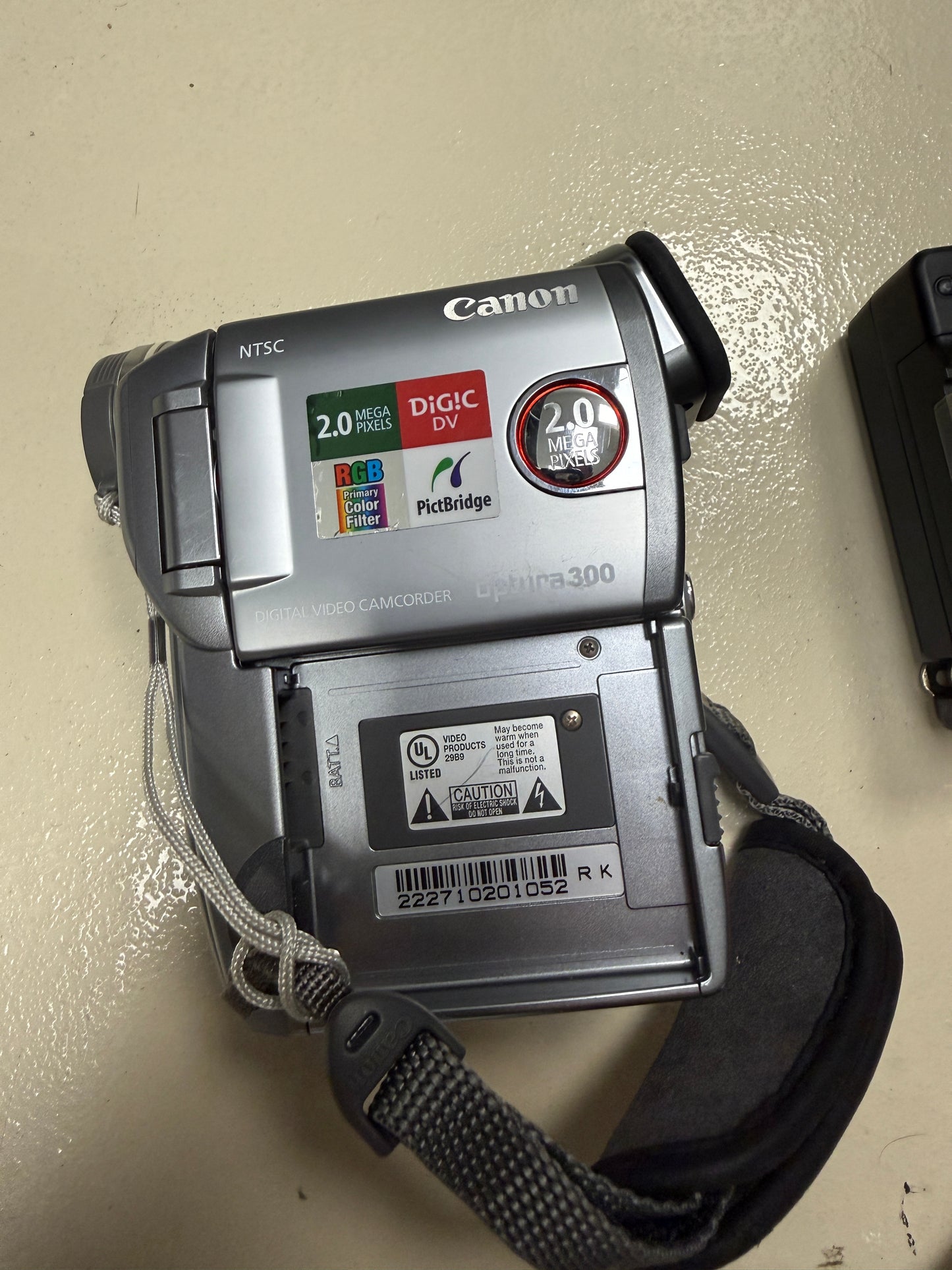 Canon Optura 300A MiniDV Camcorder Video Camera Bundle