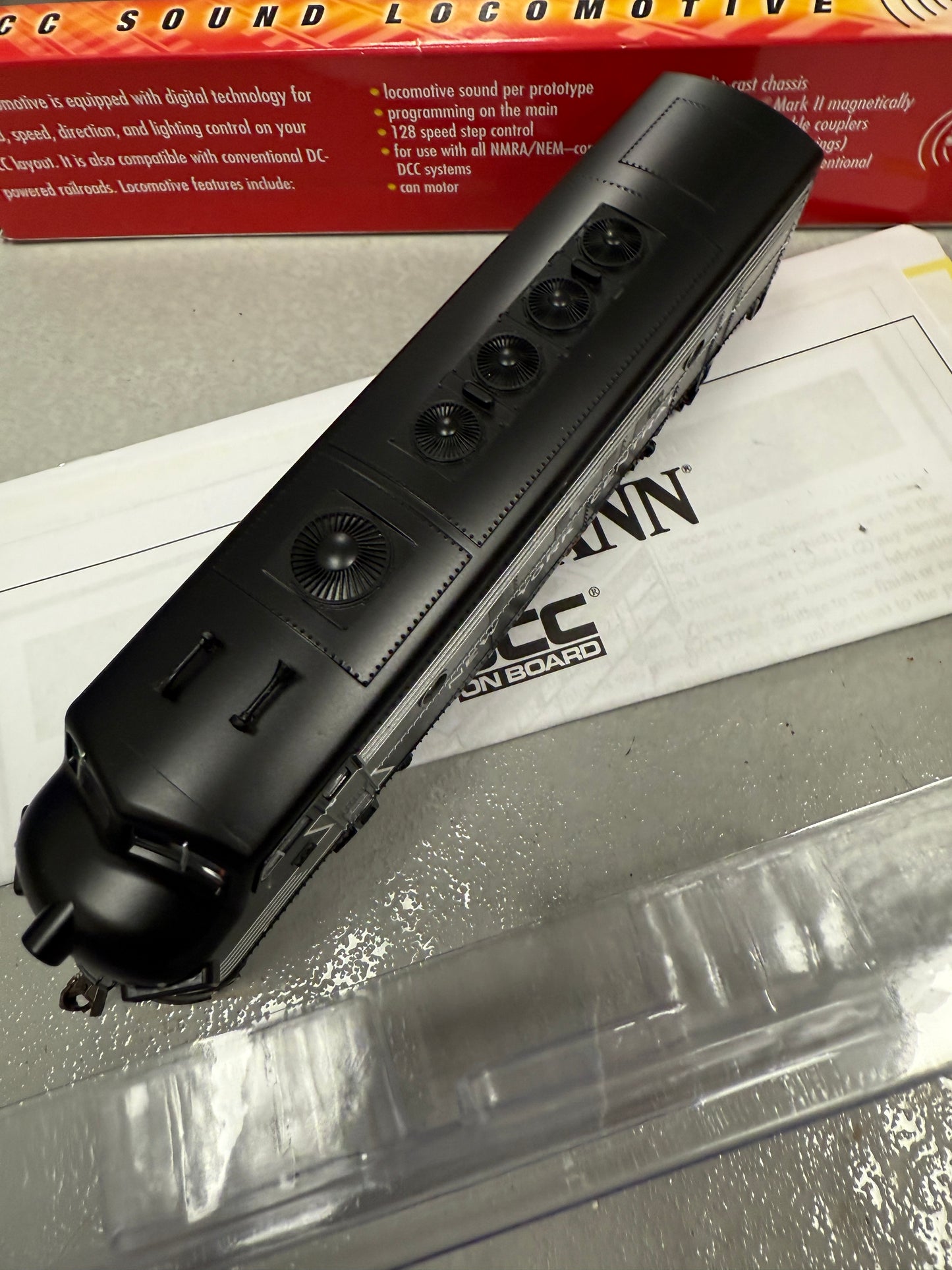 Bachmann New York Central HO F7 A Diesel DCC Sound Locomotive