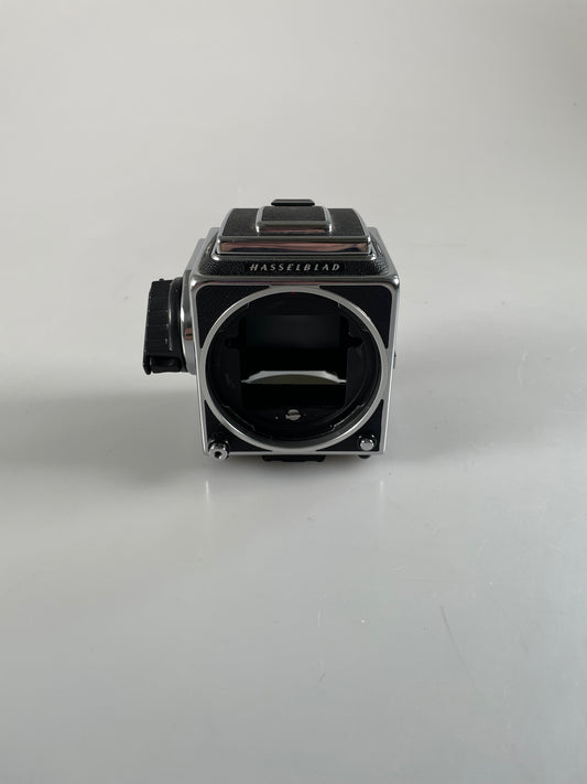 Hasselblad 501CM Medium Format Film Camera Body Chrome, wlf waist level, acute focusing screen