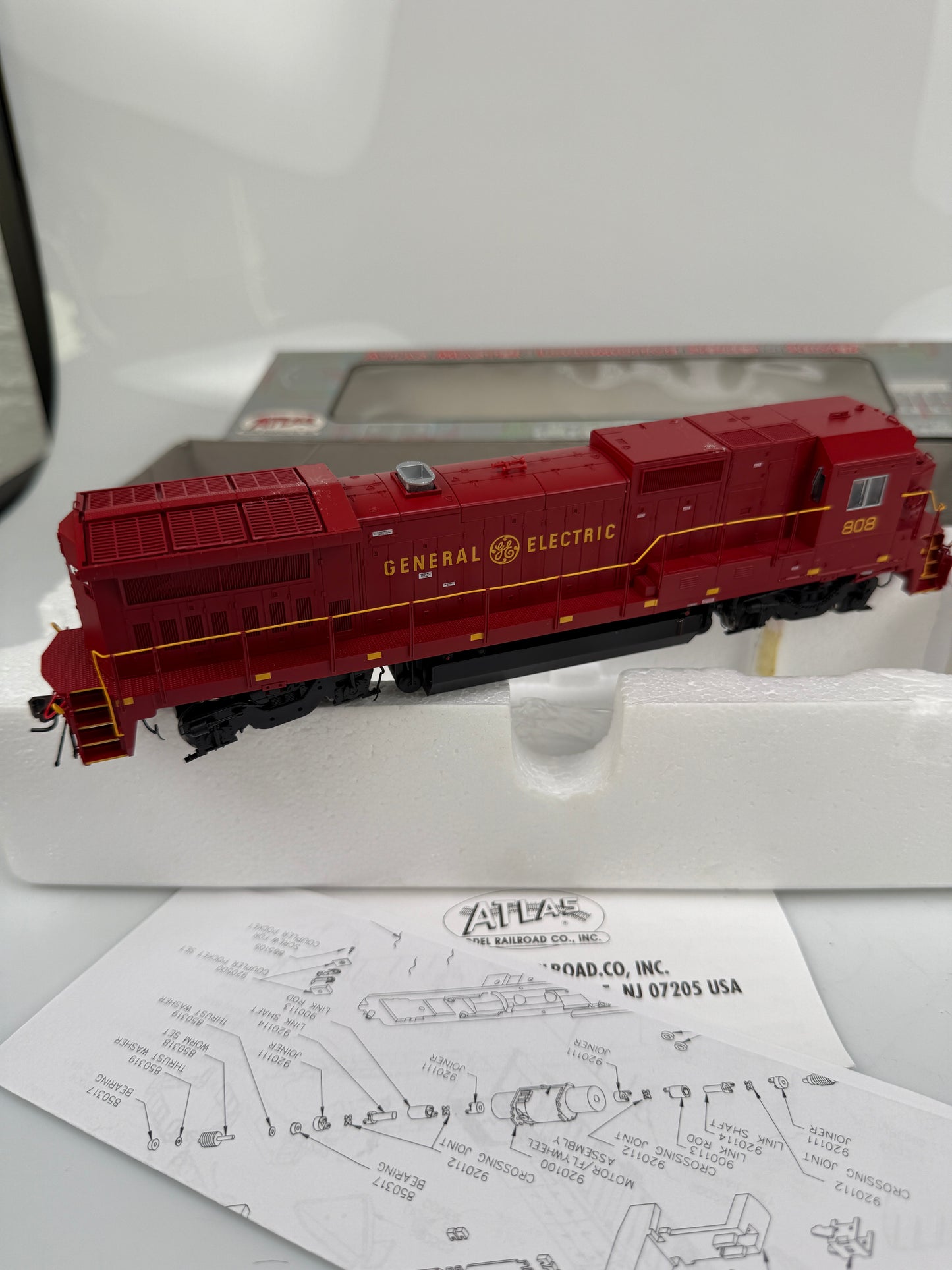 Atlas Silver 7201 Dash 8-40B GE General Electric HO Locomotive