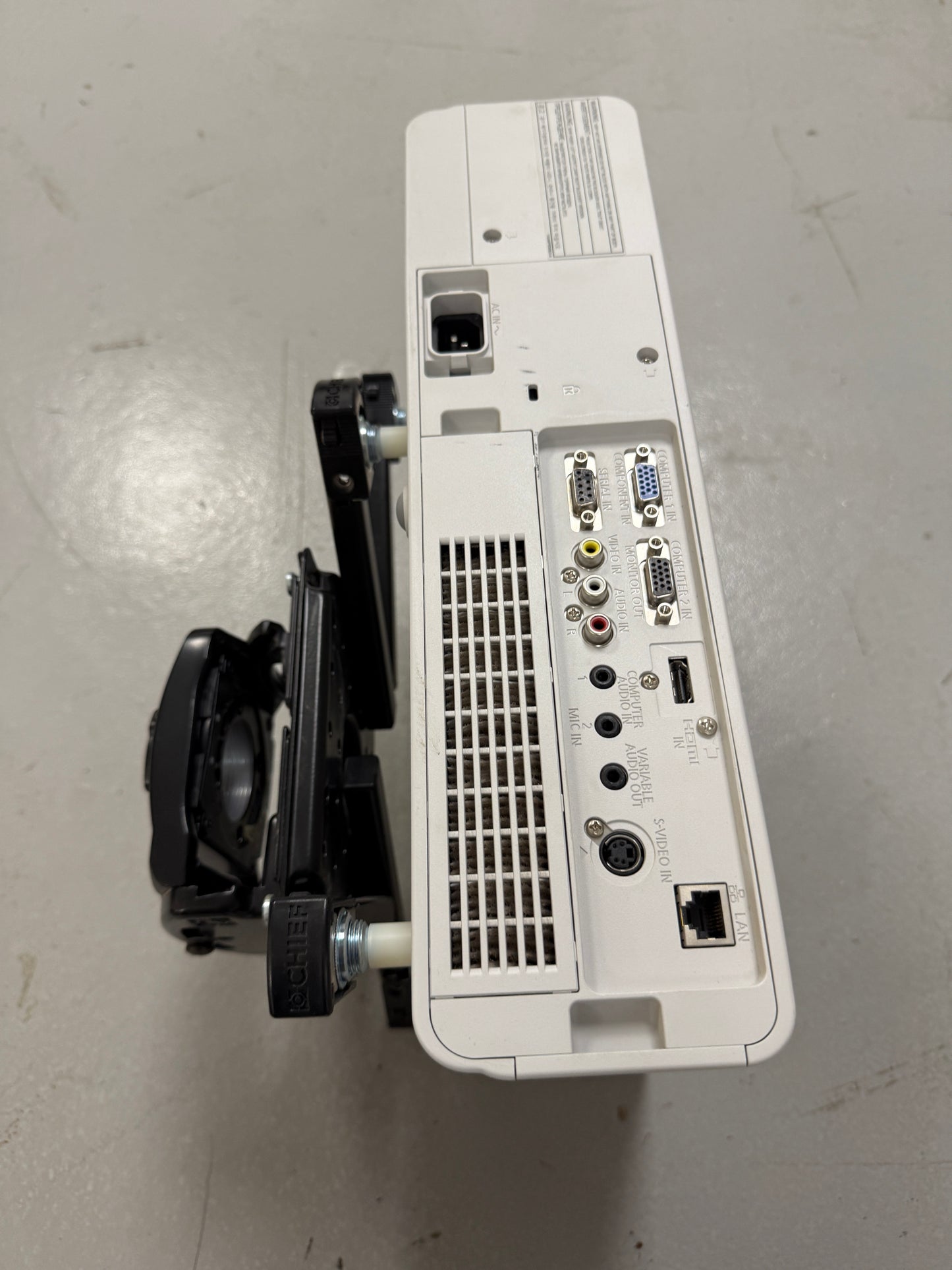 Panasonic PT-VW440 Video LCD Projector HDMI W/ Power Cord