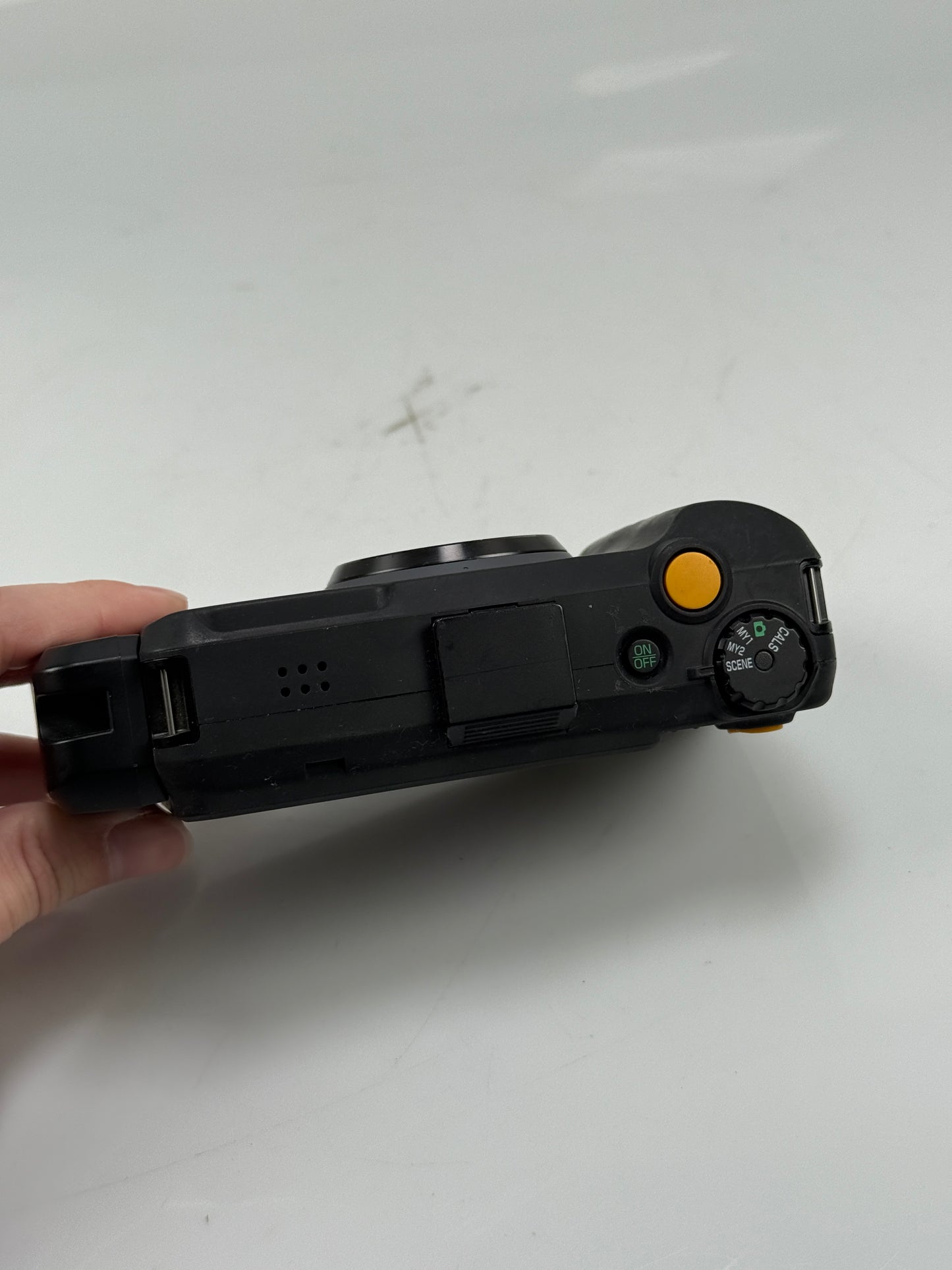 Ricoh GR G700SE 12.1MP Digital Camera - with GPS attachment