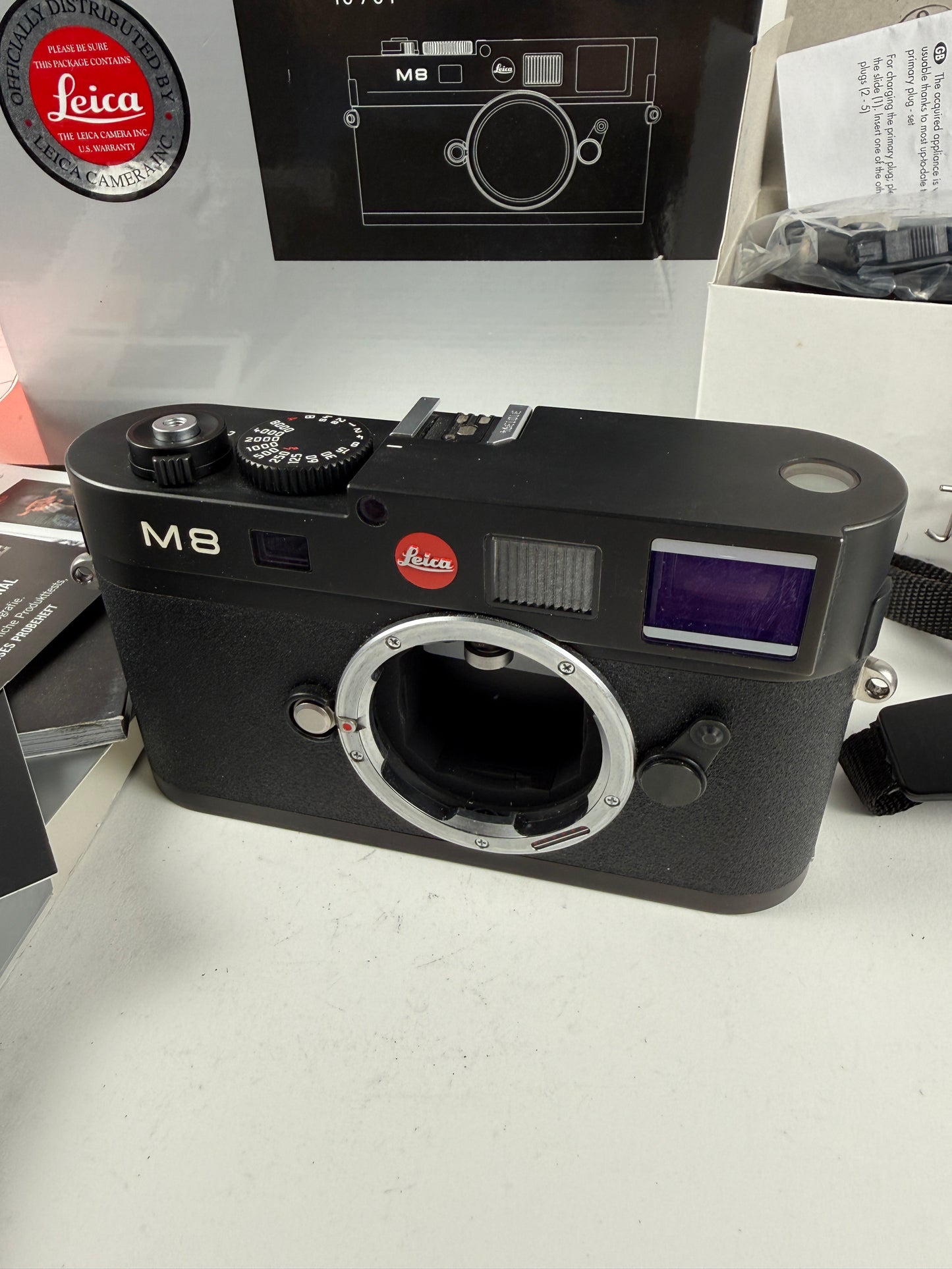 Leica M8 10.3MP Rangefinder Digital Camera Body - Black SC 4836