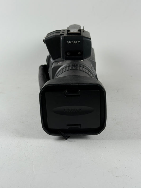 Sony DSR-PD150 Professional 3CCD / DVCAM Mini DV Camcorder