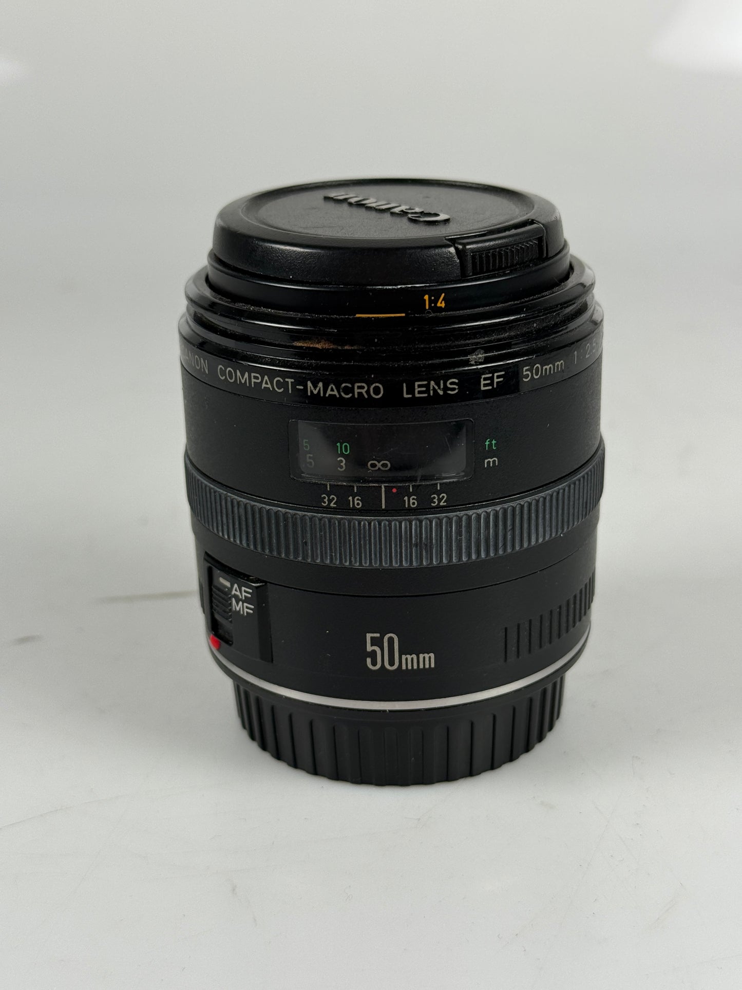 Canon EF 50mm f2.5 Compact MACRO AF Lens