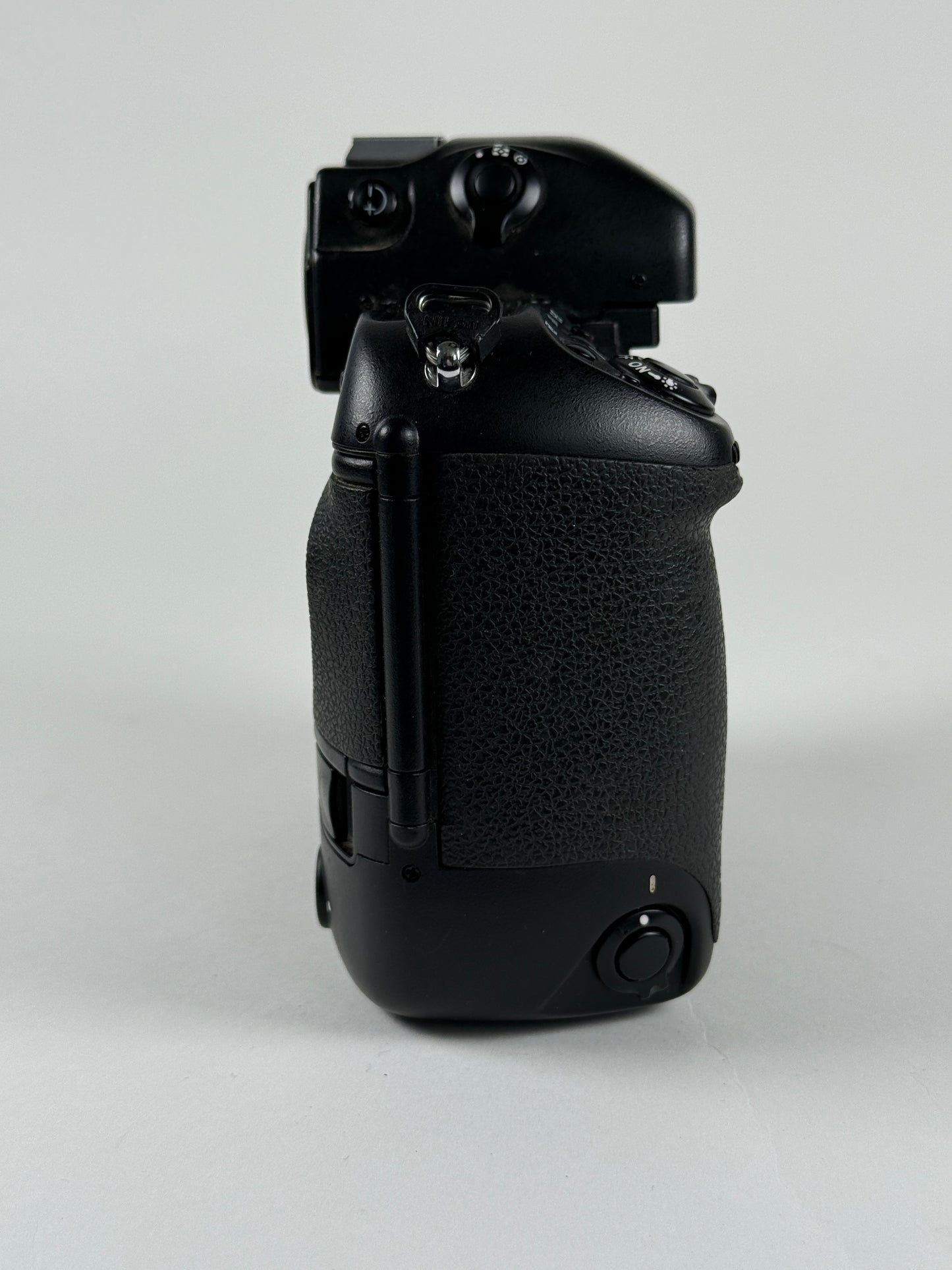 Nikon F5 35mm SLR Film Camera Body