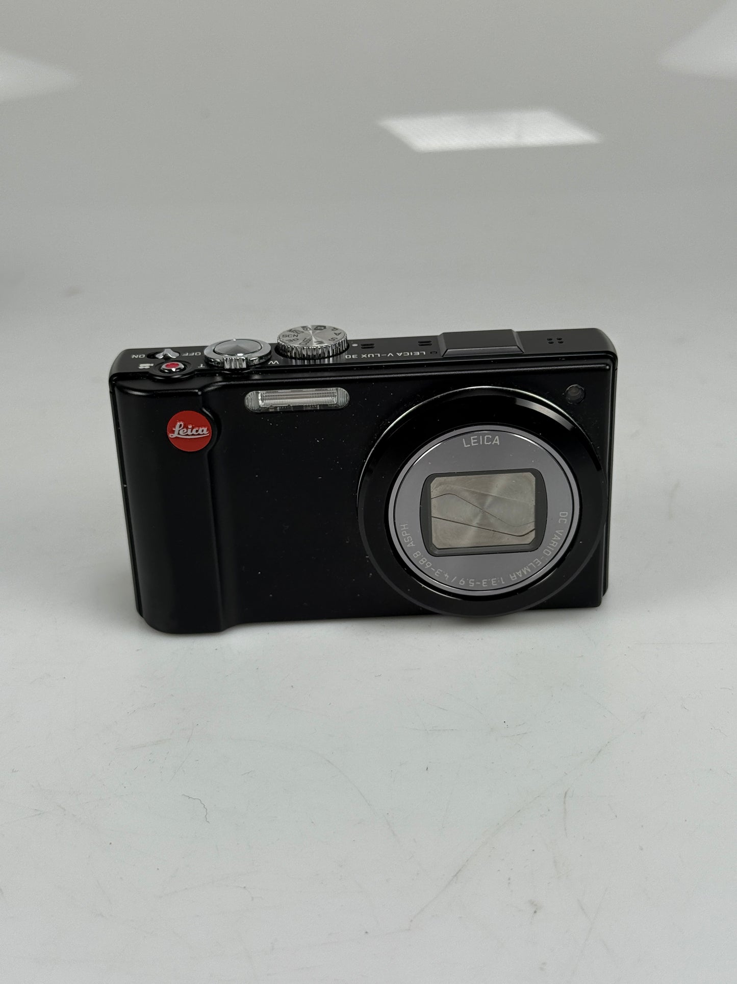 Leica V-Lux 30 14.1MP Compact Digital Camera