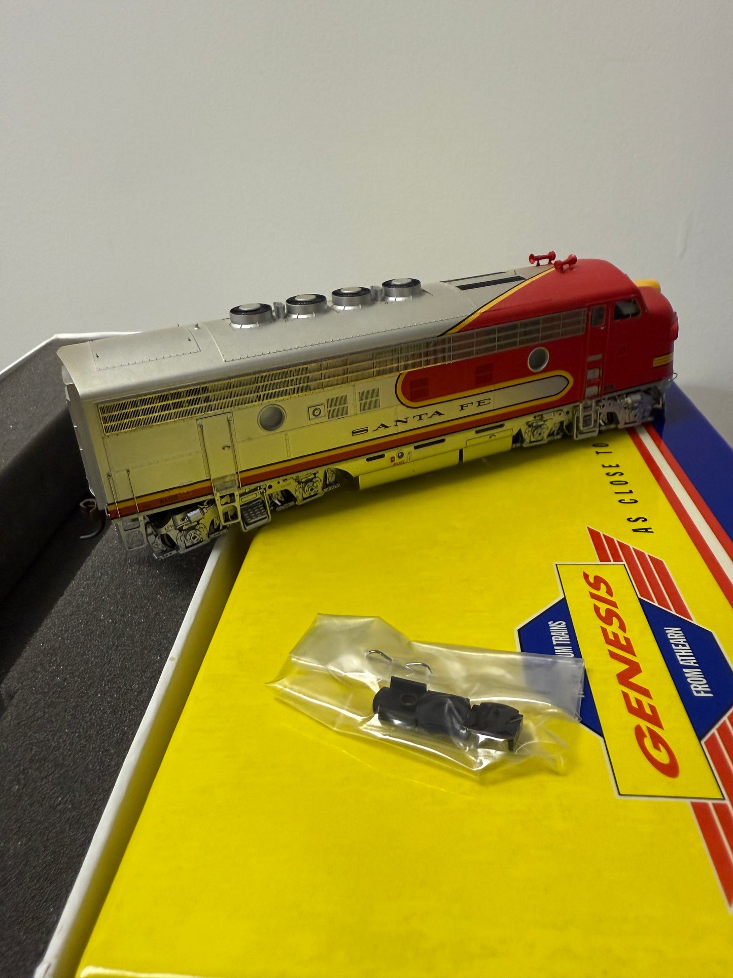 Athearn G1500AA Ho Genesis Santa Fe #21 F-7A Phase 1 Diesel #37L