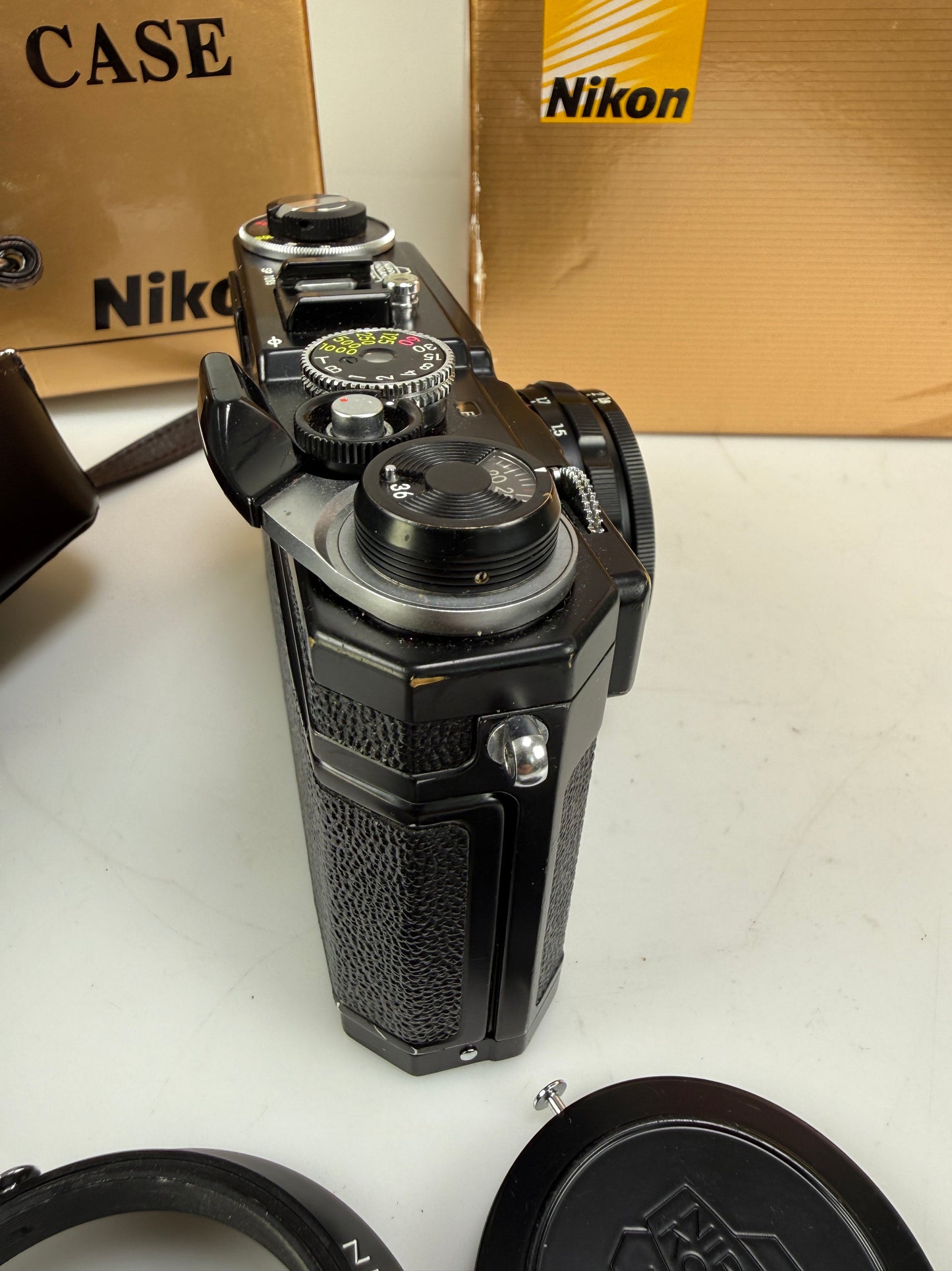 Nikon SP Limited Edition Black Body w/ 3.5cm 35mm f1.8 lens kit