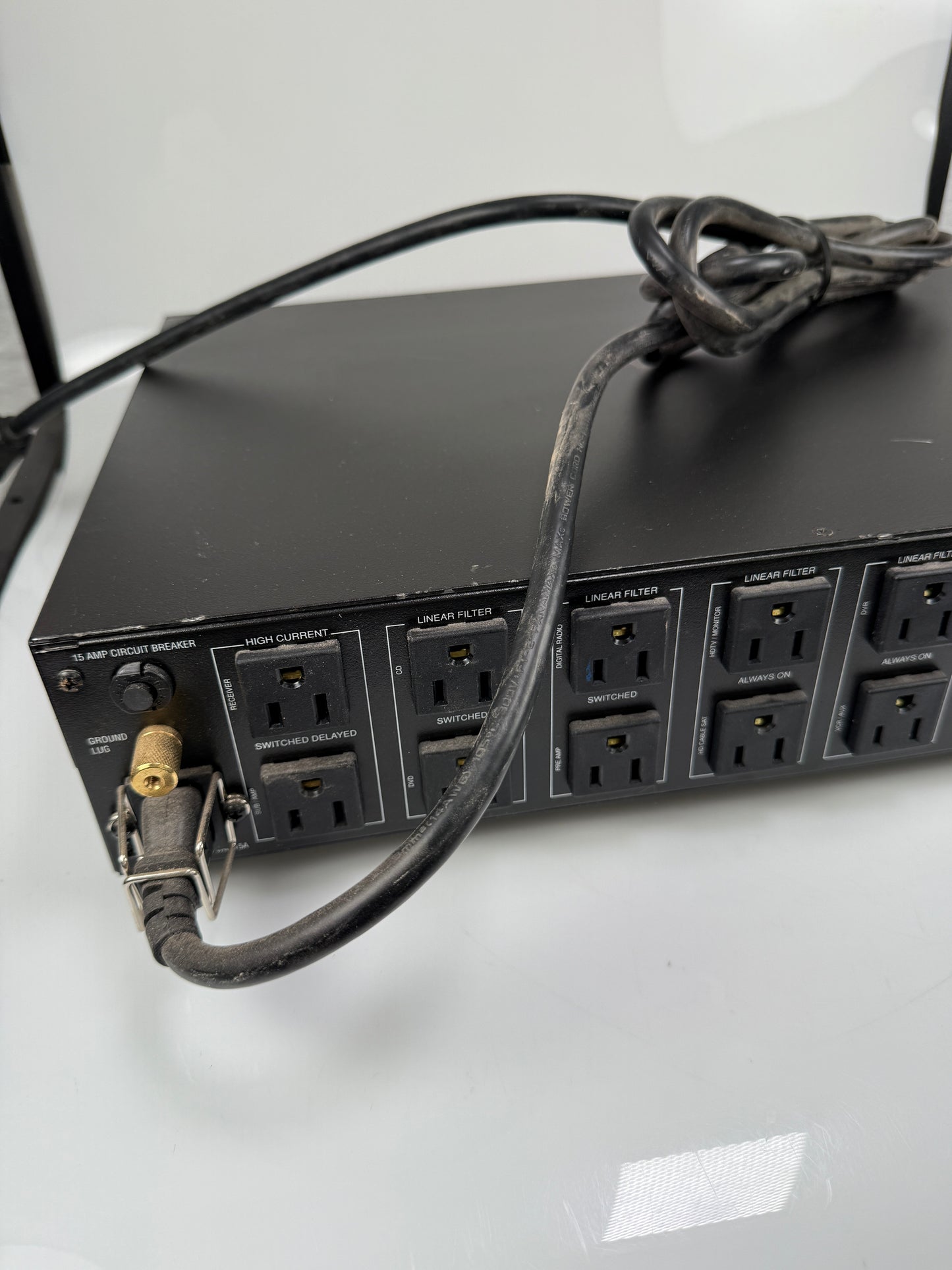 Panamax M5300PM 11 Outlet Clean Power Level 4