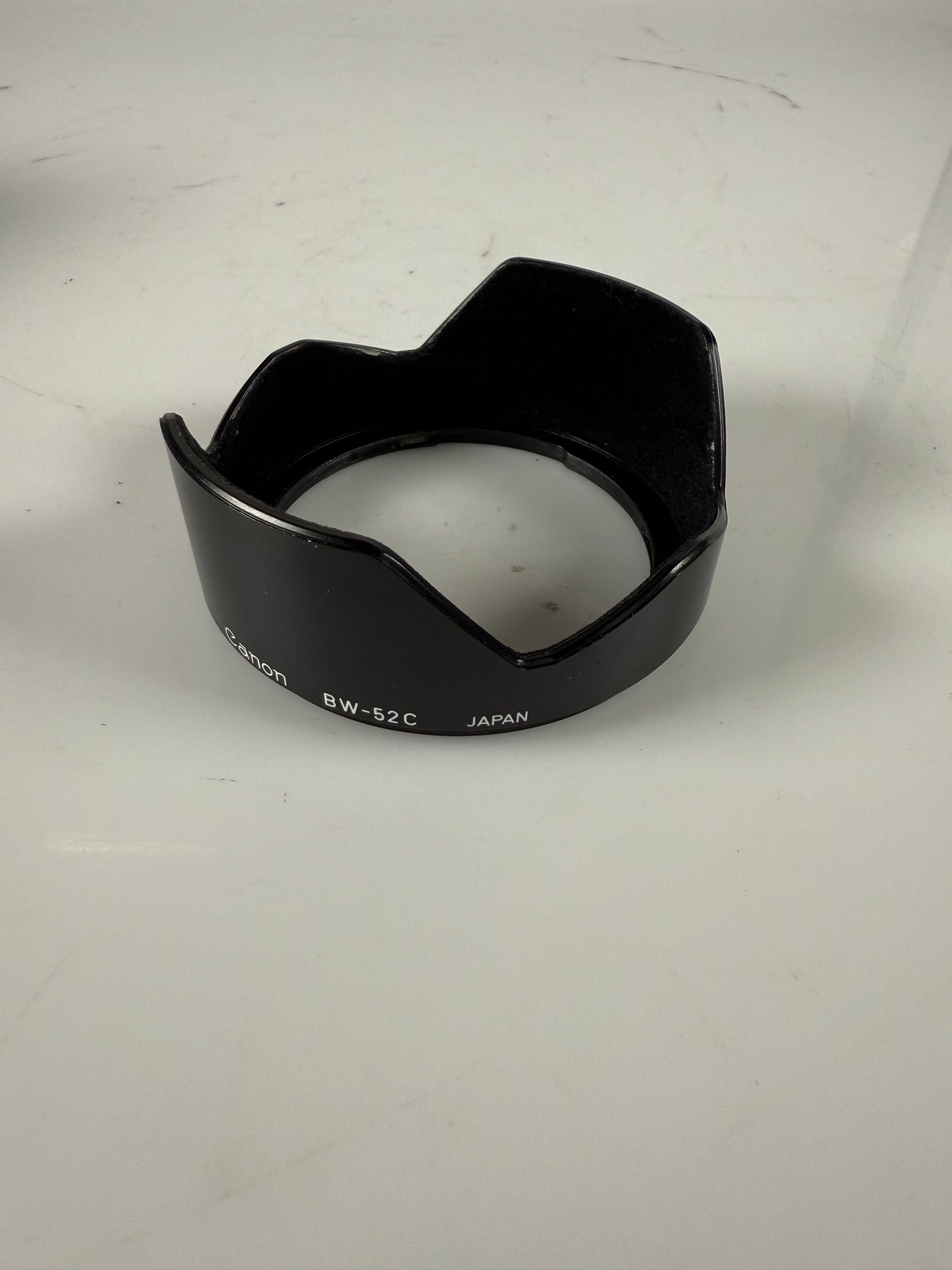 Canon BW-52C lens hood shade