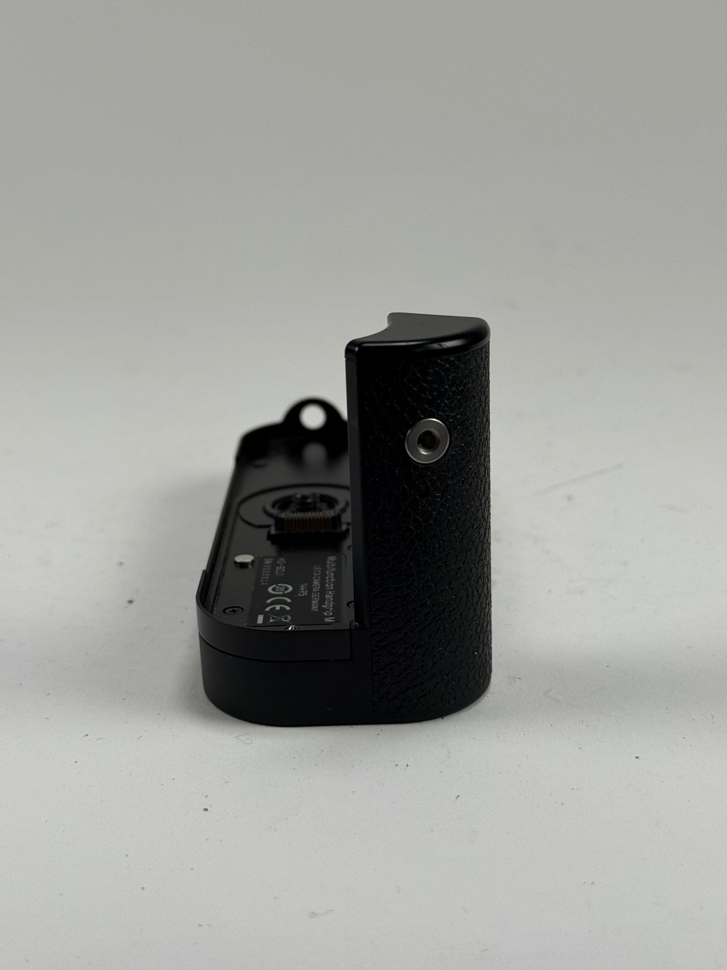 Leica 14495 Multifunction Handgrip for Leica M Digital Rangefinder