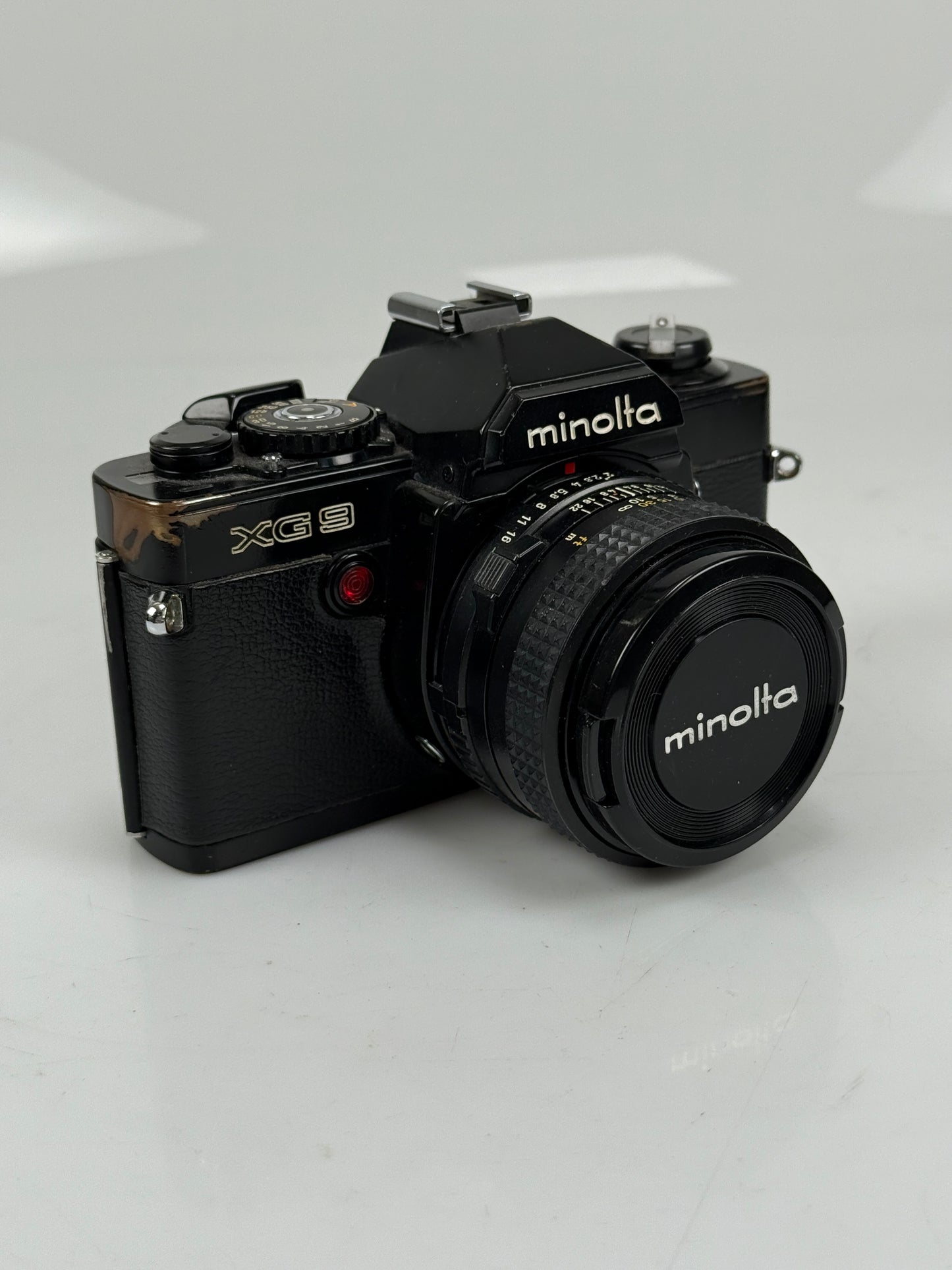 Minolta XG-9 Black 35mm SLR Film Camera Body MD MC SR w/ 50mm f2 kit