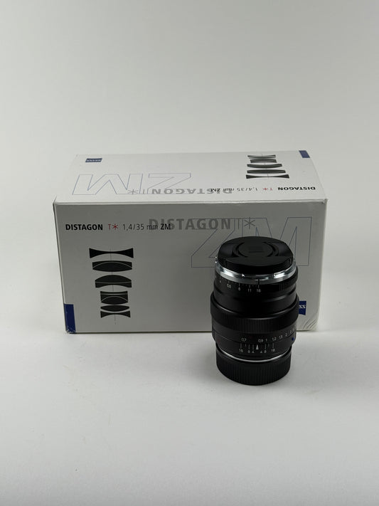 Carl Zeiss Distagon 35mm f1.4 ZM black for Leica M