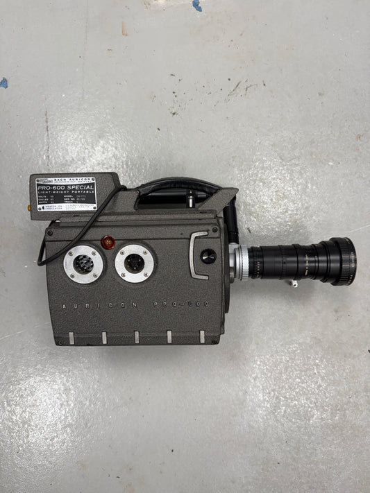 BACH Auricon Pro-600 16mm Cinema Sound Camera w/ angenieux 12-120mm lens