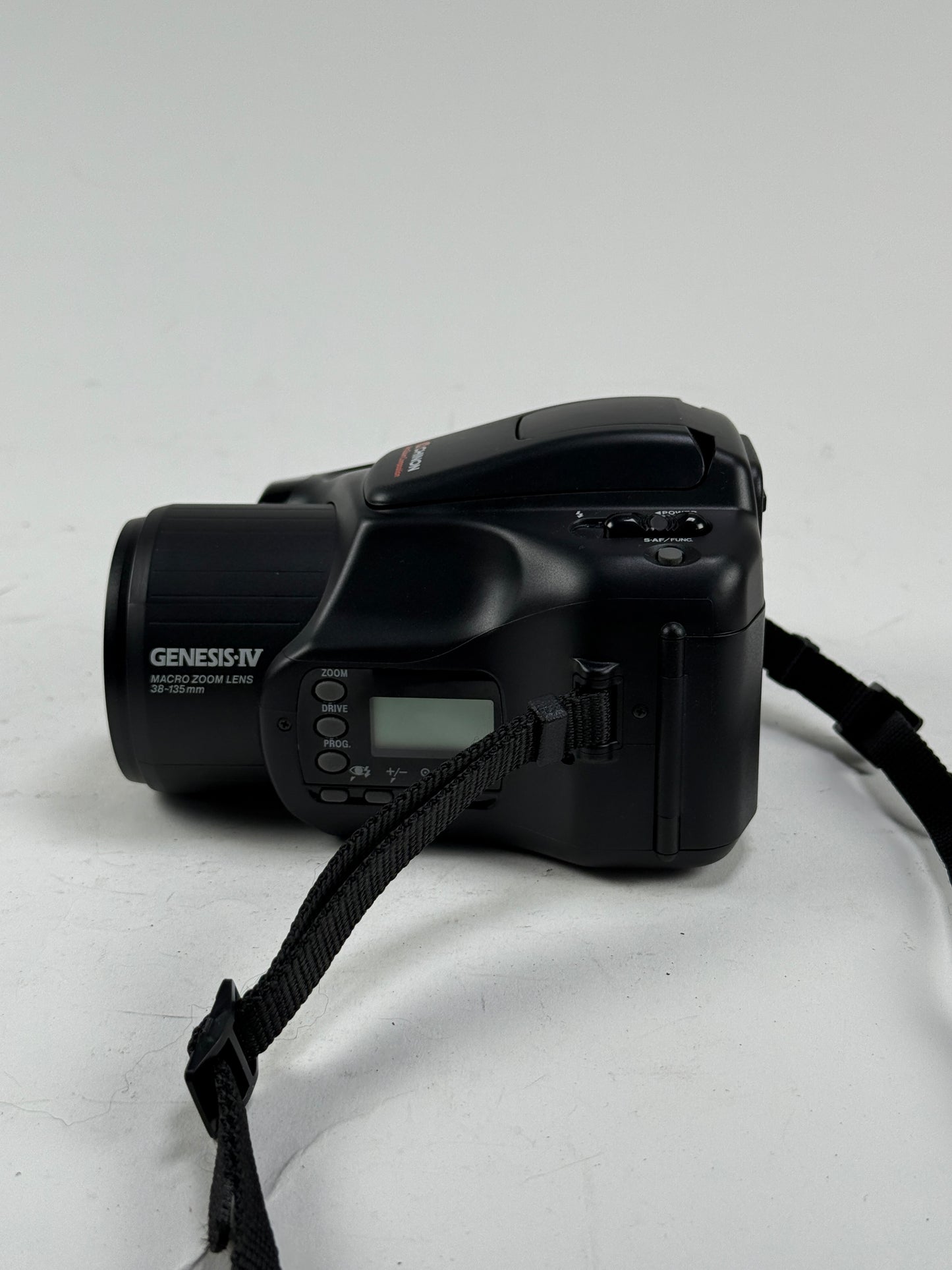 Chinon Genesis IV 35mm Film Camera Macro Zoom Lens Auto