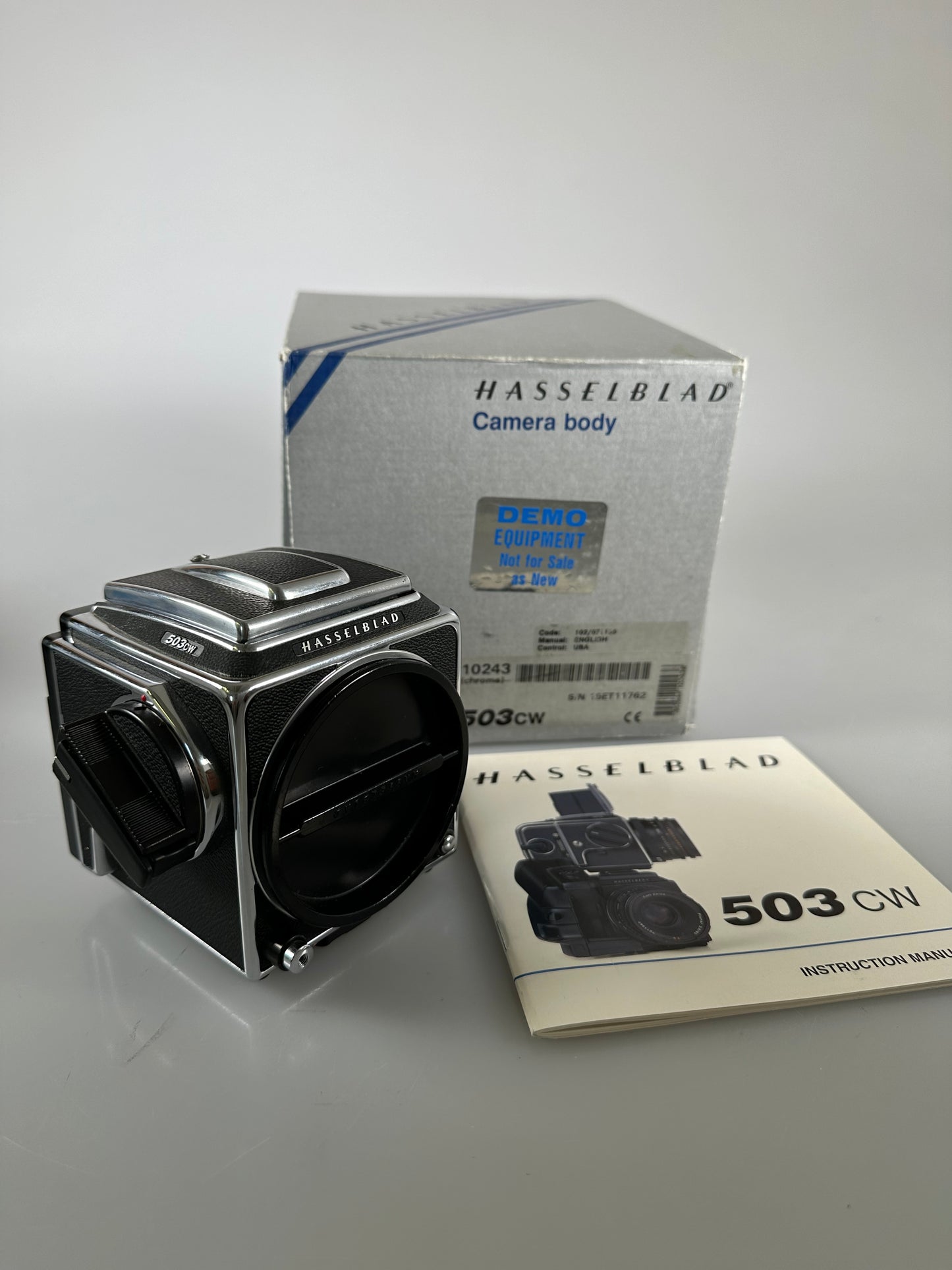 Hasselblad 503CW camera Body + Acute Matte + WLF