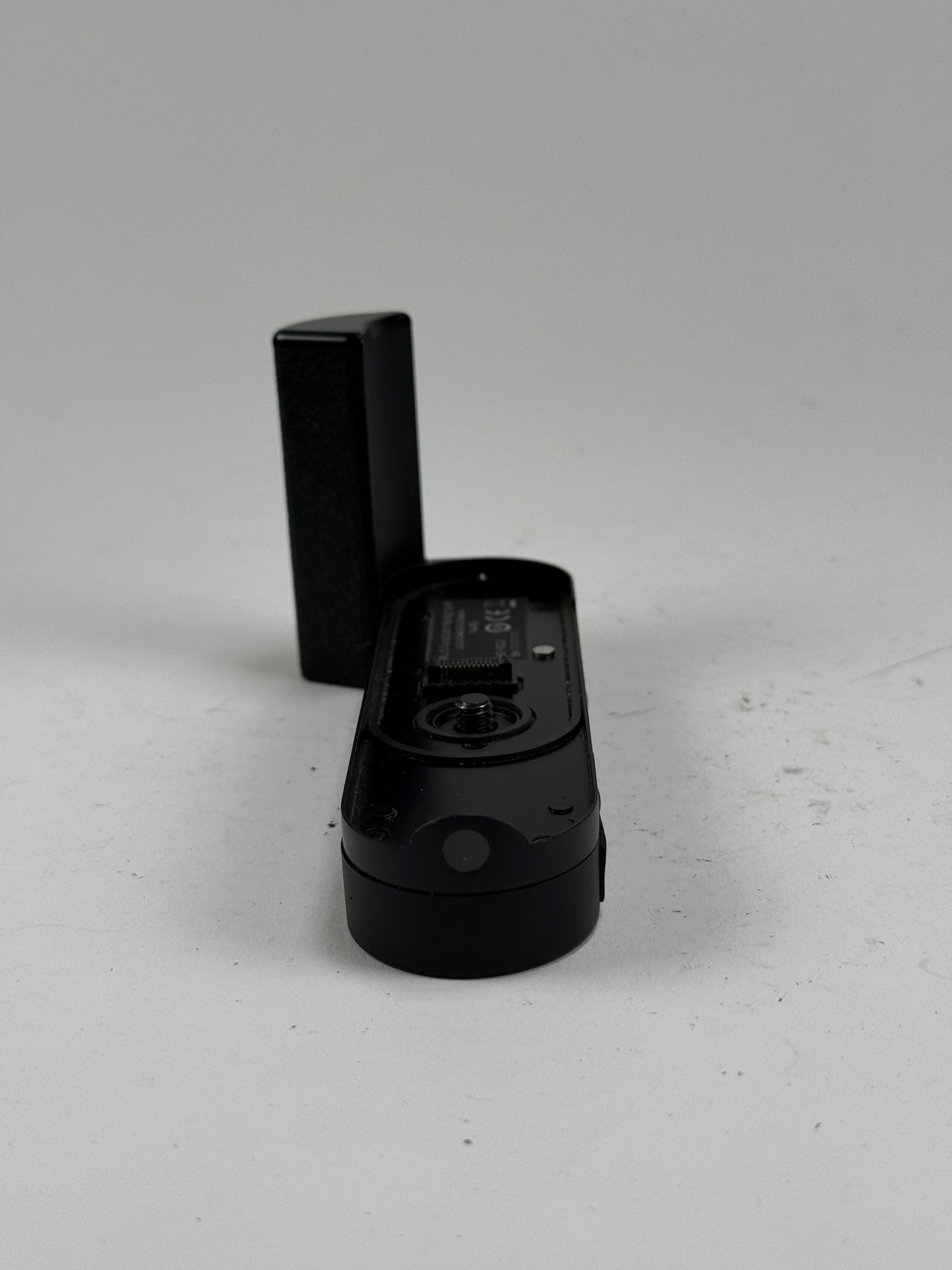 Leica 14495 Multifunction Handgrip for Leica M Digital Rangefinde