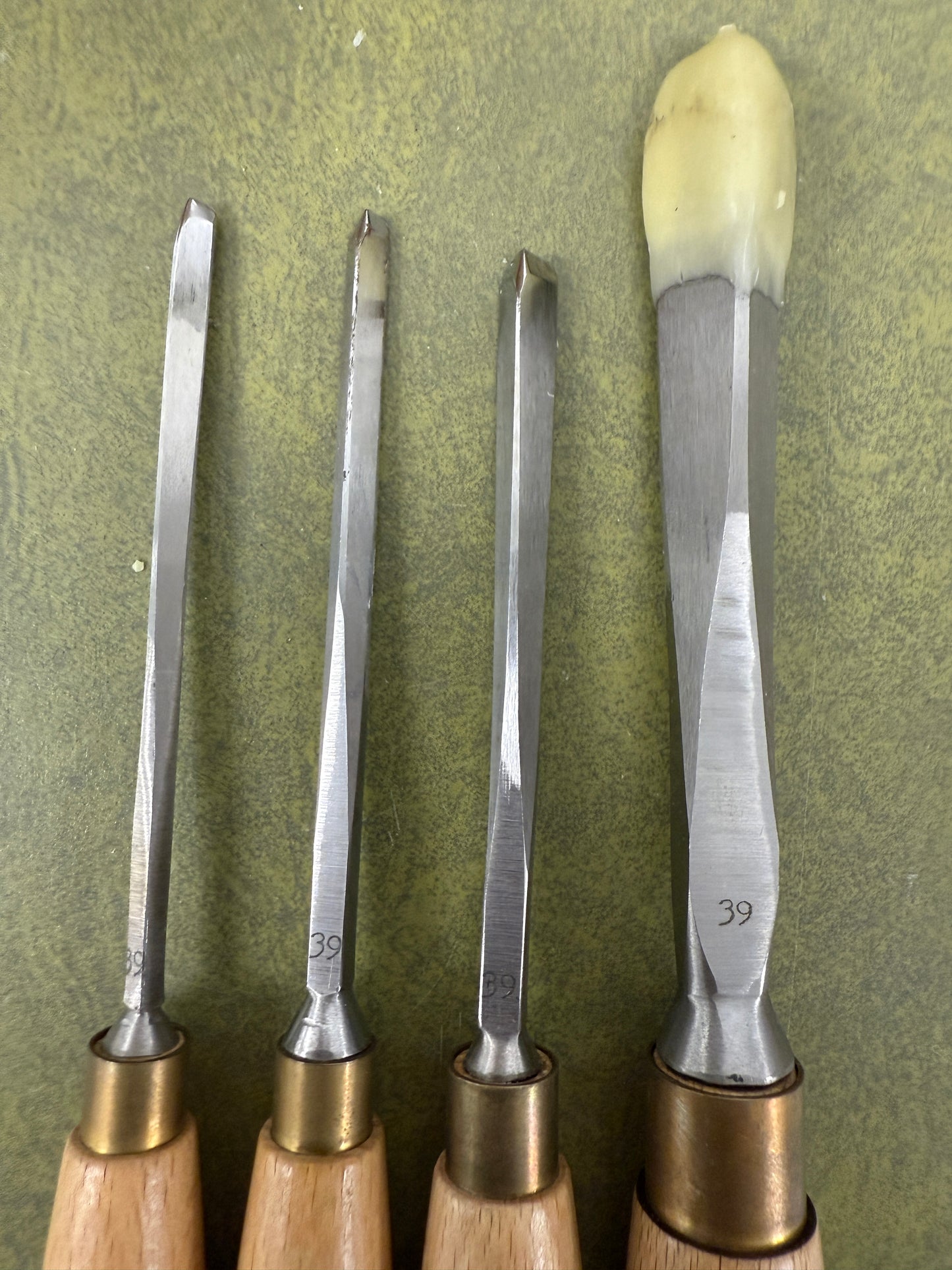 Vintage Ashley Iles Carving Gouge set of 4 No 39 Straight V Chisels