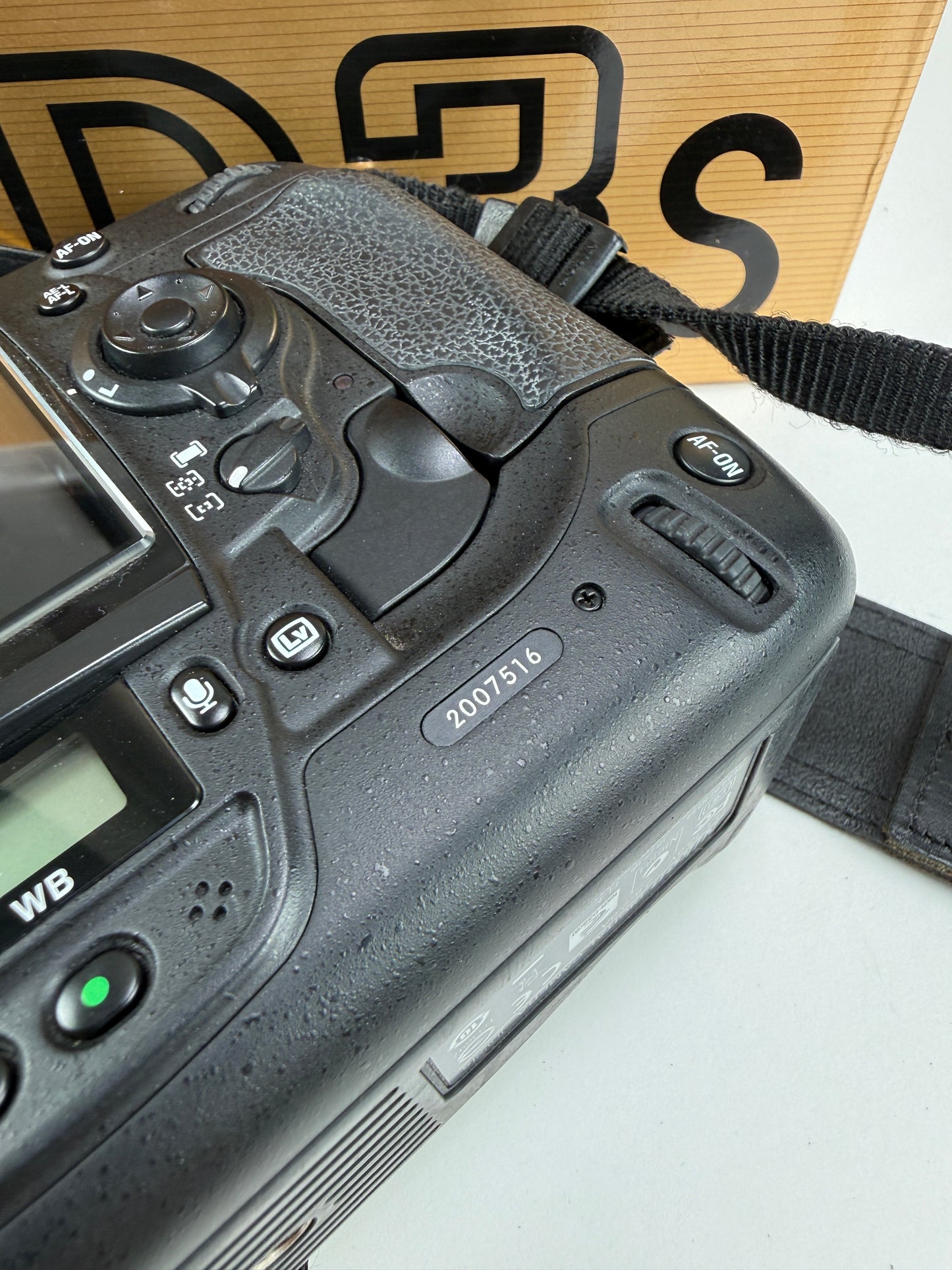 Nikon D3s 12.1MP Digital SLR Camera Body SC 18k