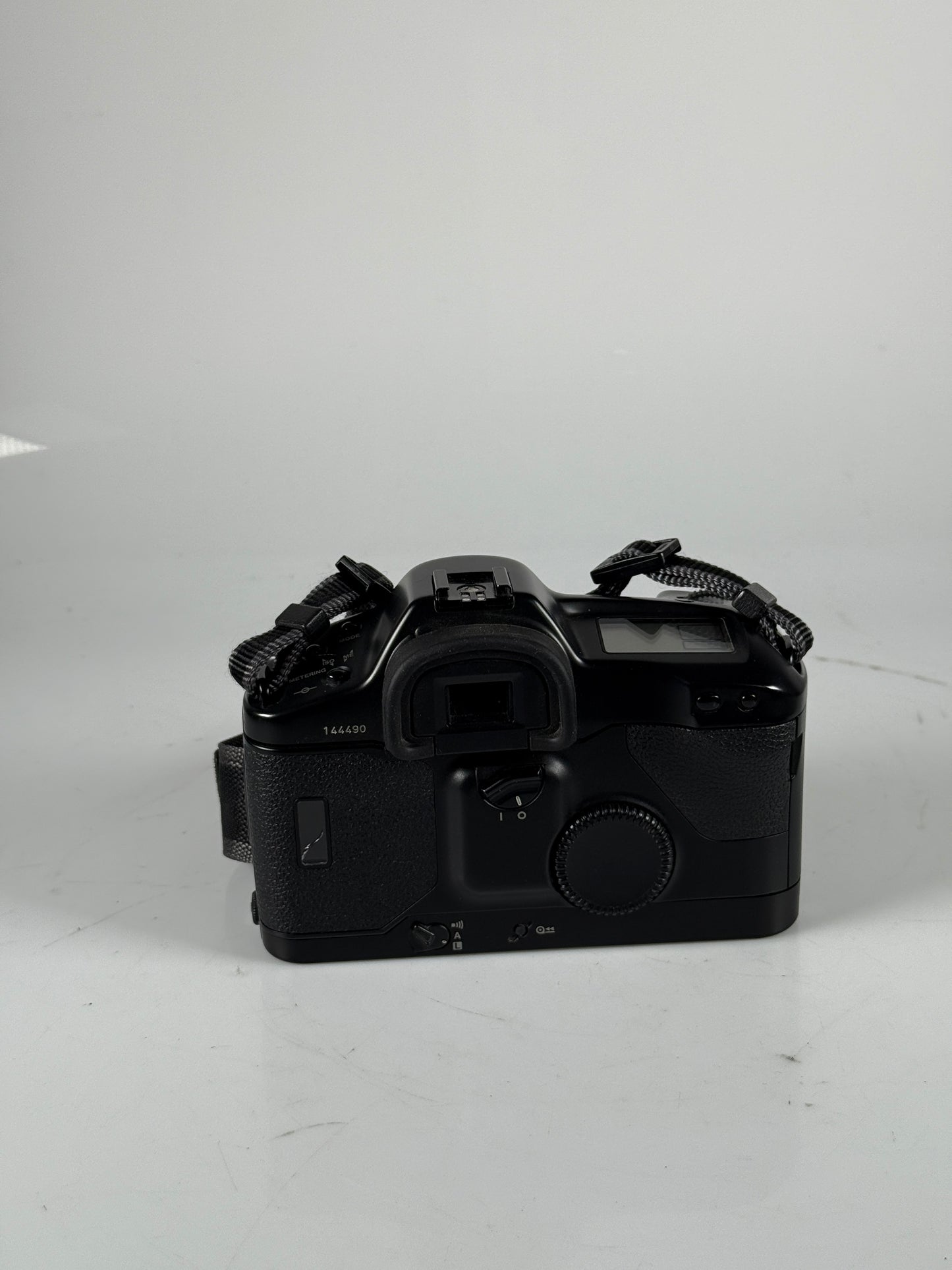 Canon EOS-1 SLR 35mm Film Camera Body