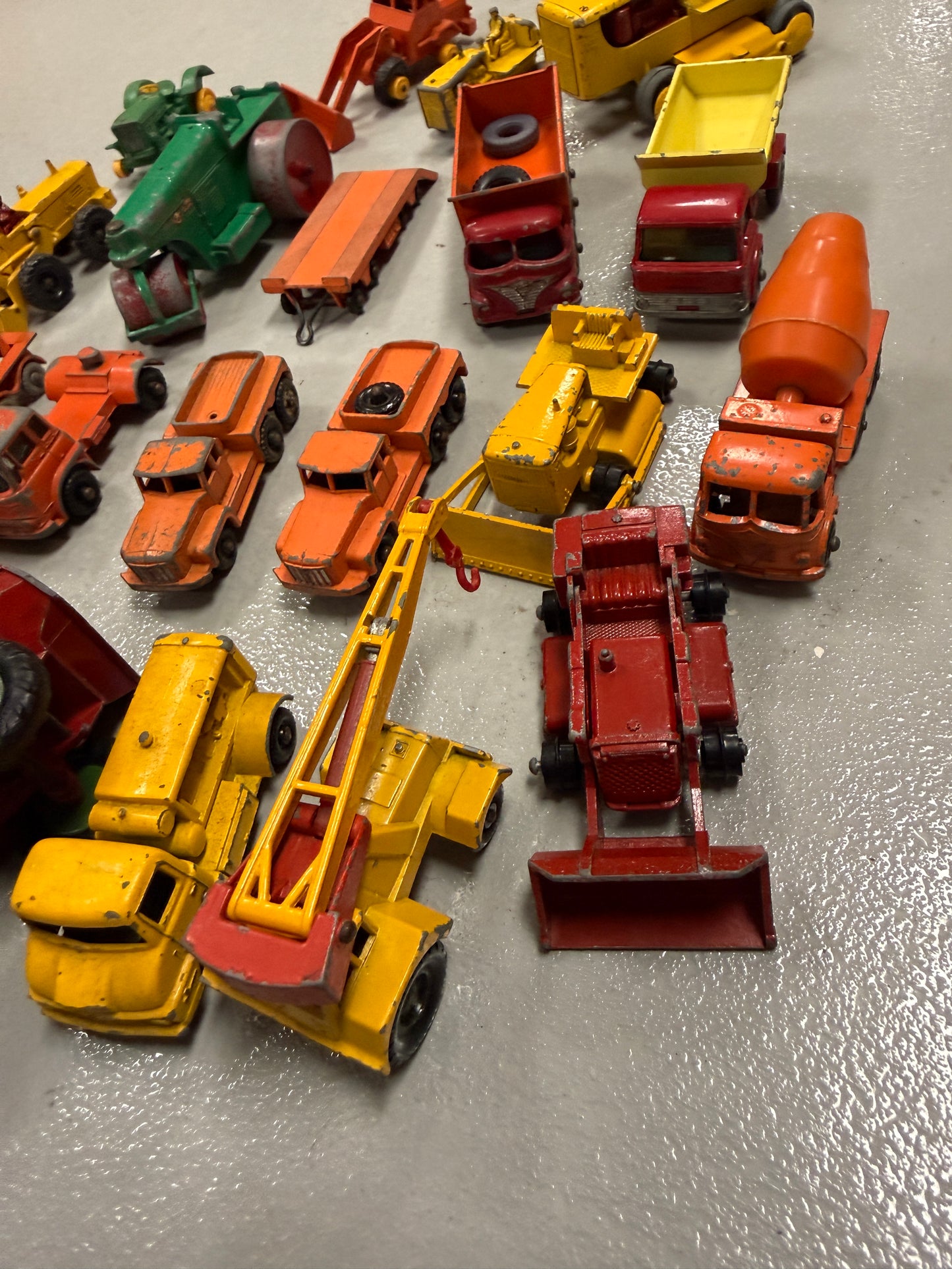 Vintage Lesney Matchbox car lot of 20 construction, work vehicle toys