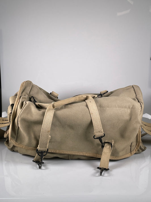 DOMKE ORIGINAL CAMERA SHOULDER BAG IN TAN, NICE & CLEAN